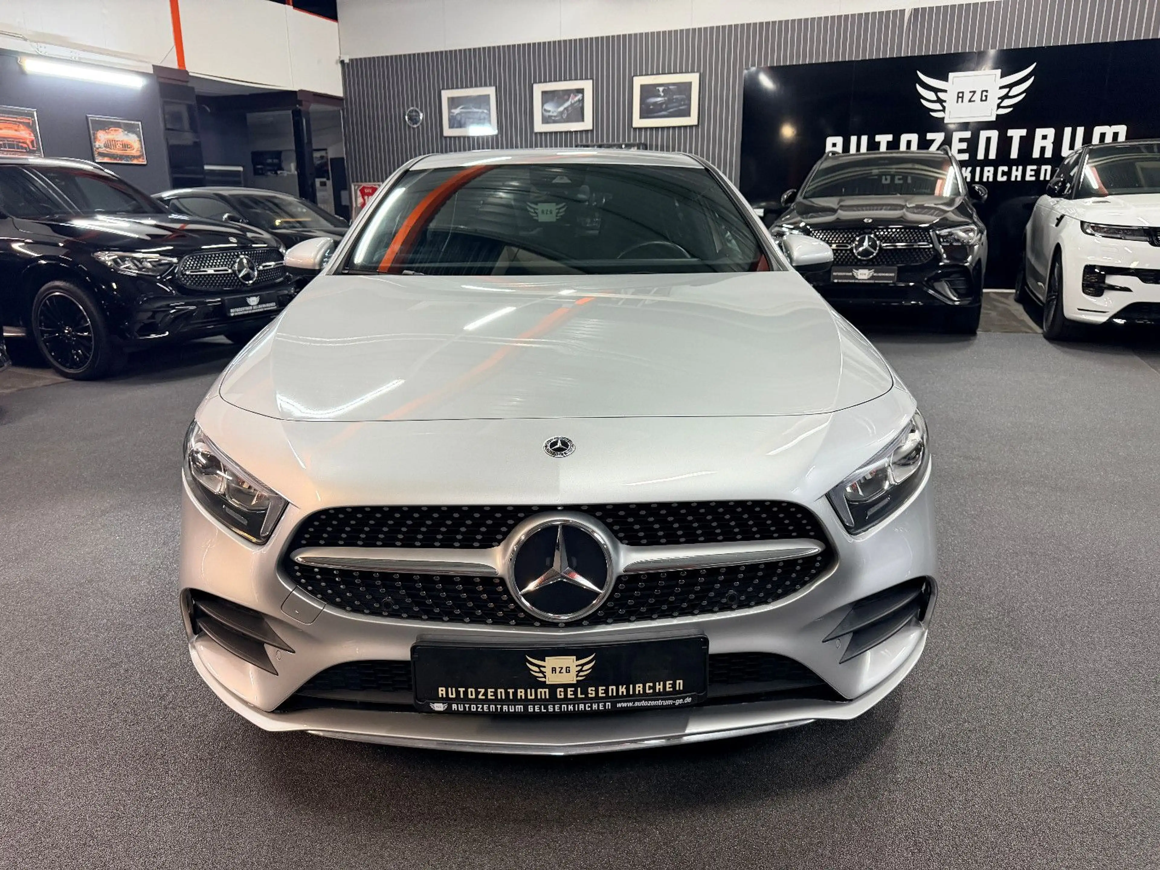 Mercedes-Benz A 180 AMG MBUX/LED/AMBIENTE/KAMERA/PARK-ASSIST/ — photo 4