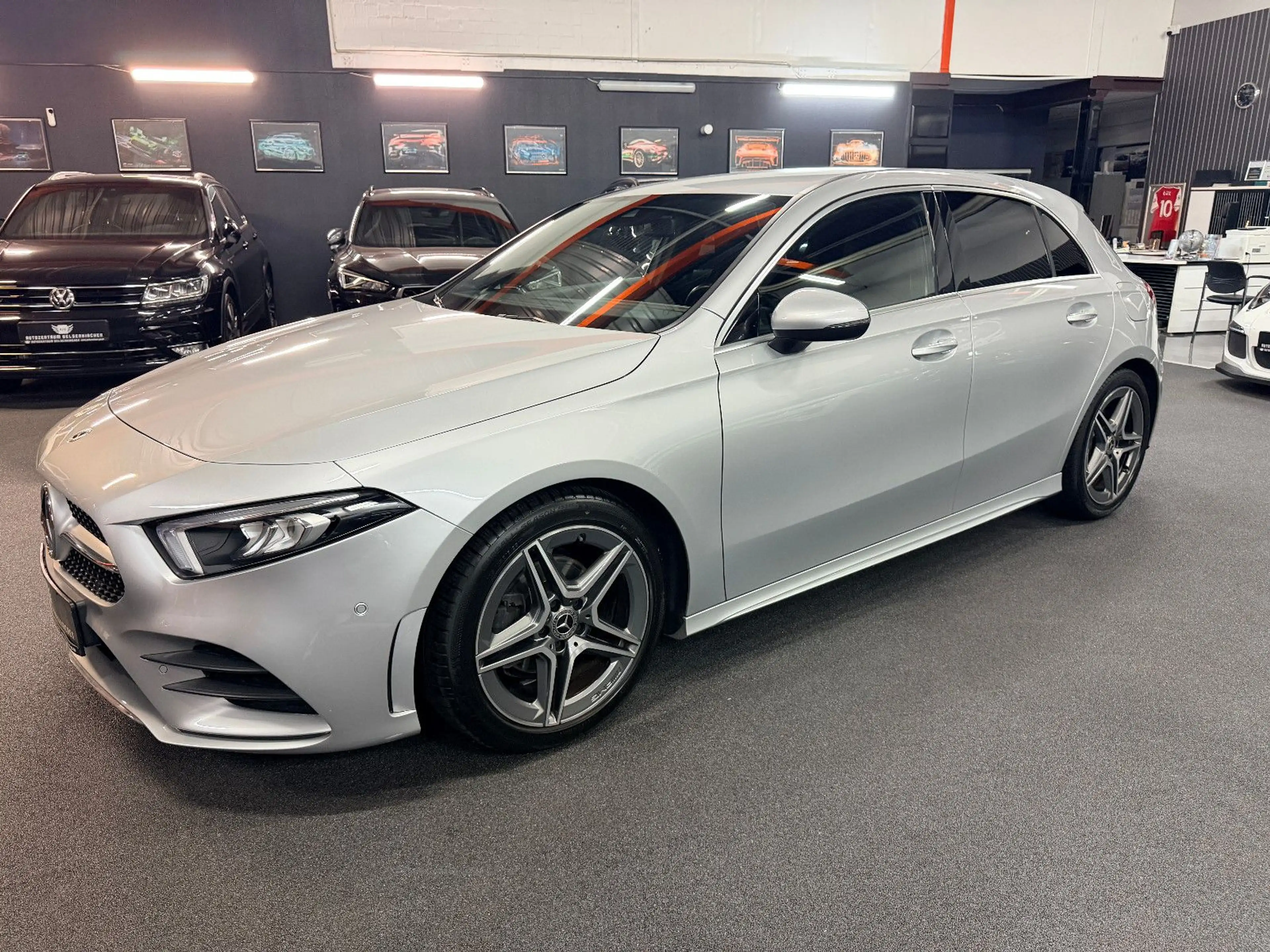 Mercedes-Benz A 180 AMG MBUX/LED/AMBIENTE/KAMERA/PARK-ASSIST/ — photo 2