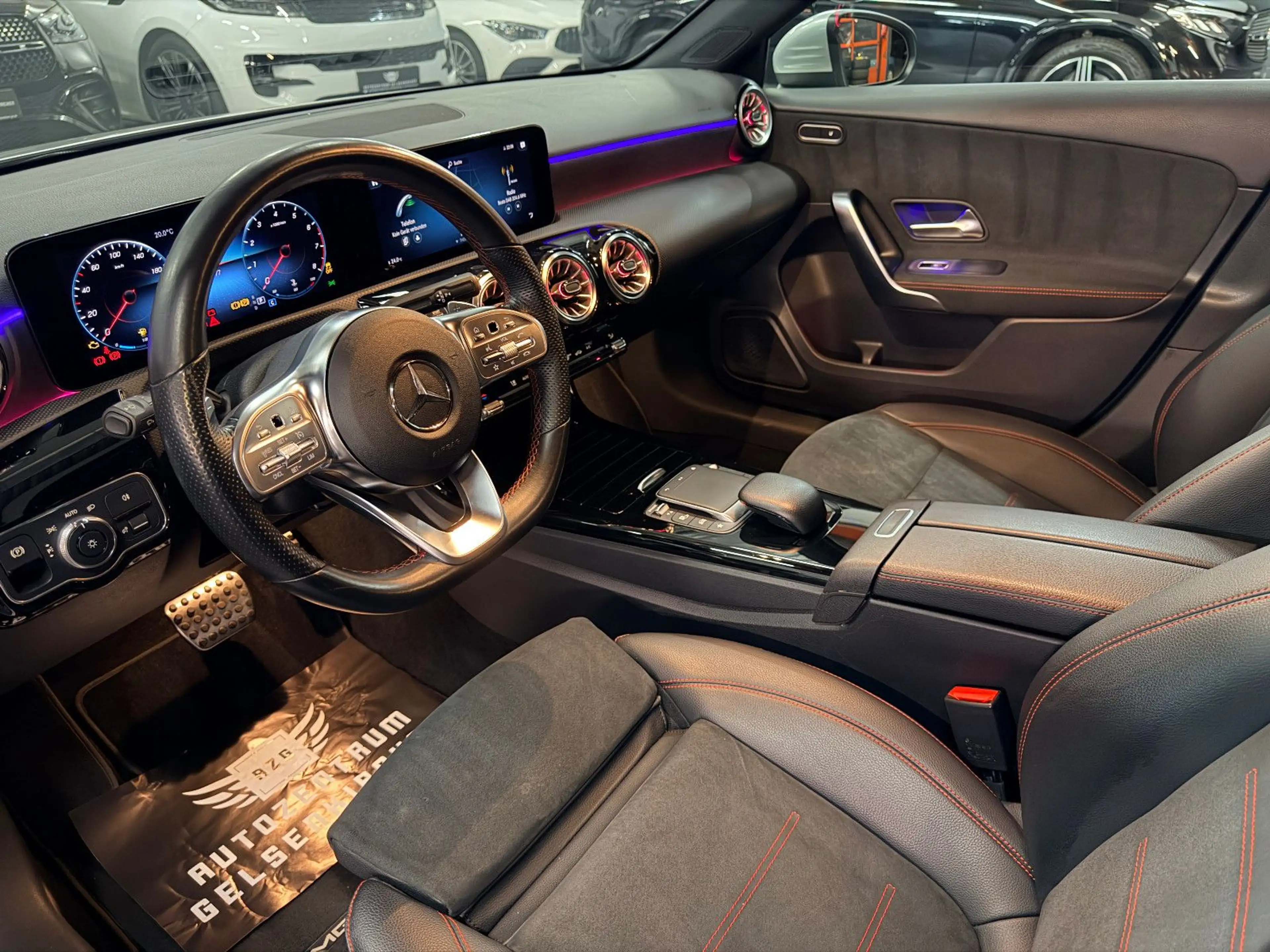 Mercedes-Benz A 180 AMG MBUX/LED/AMBIENTE/KAMERA/PARK-ASSIST/ — photo 14