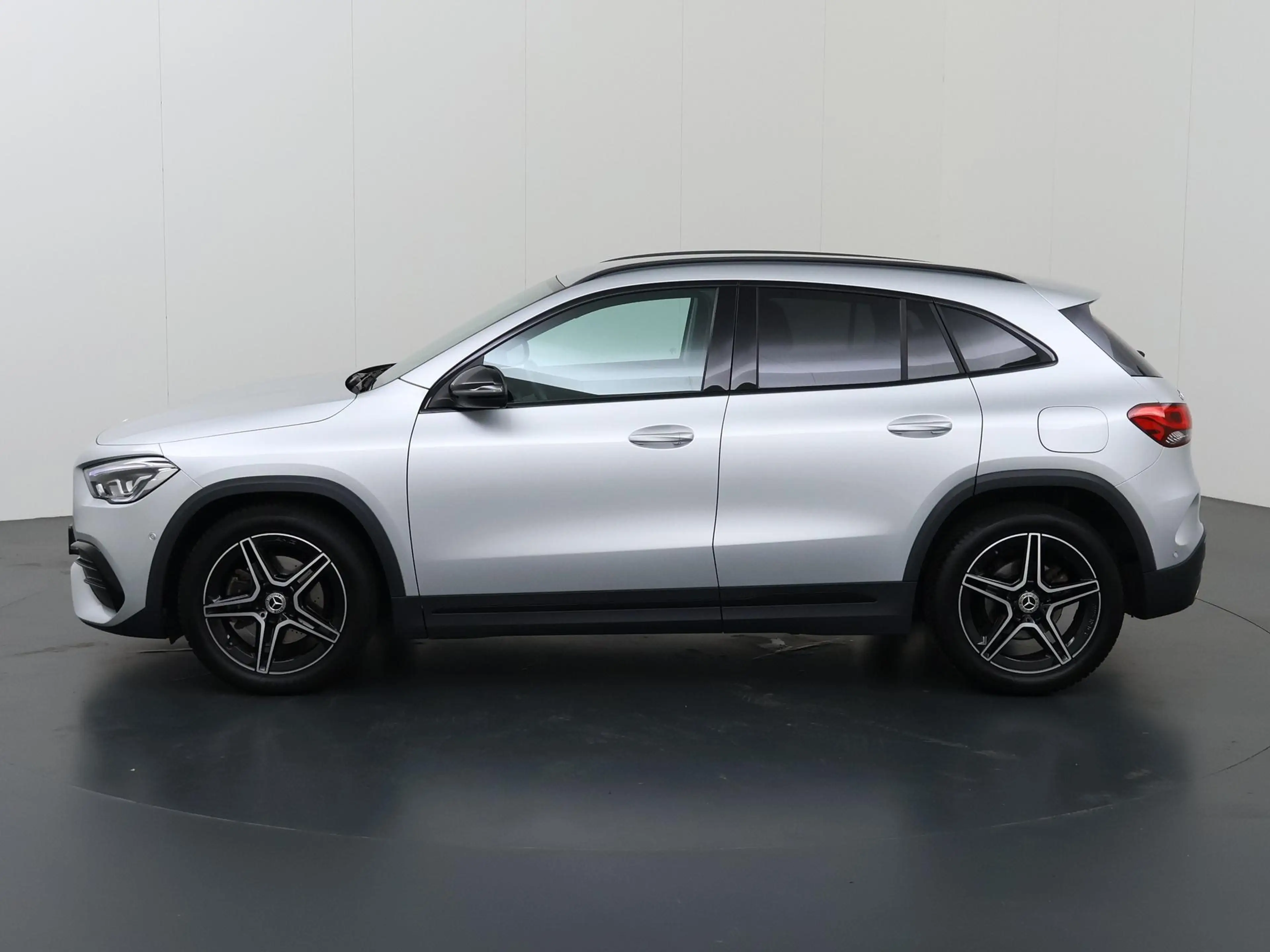Mercedes-Benz GLA 180 Business Solution AMG | Night | Widescreen | Stoel — photo 5
