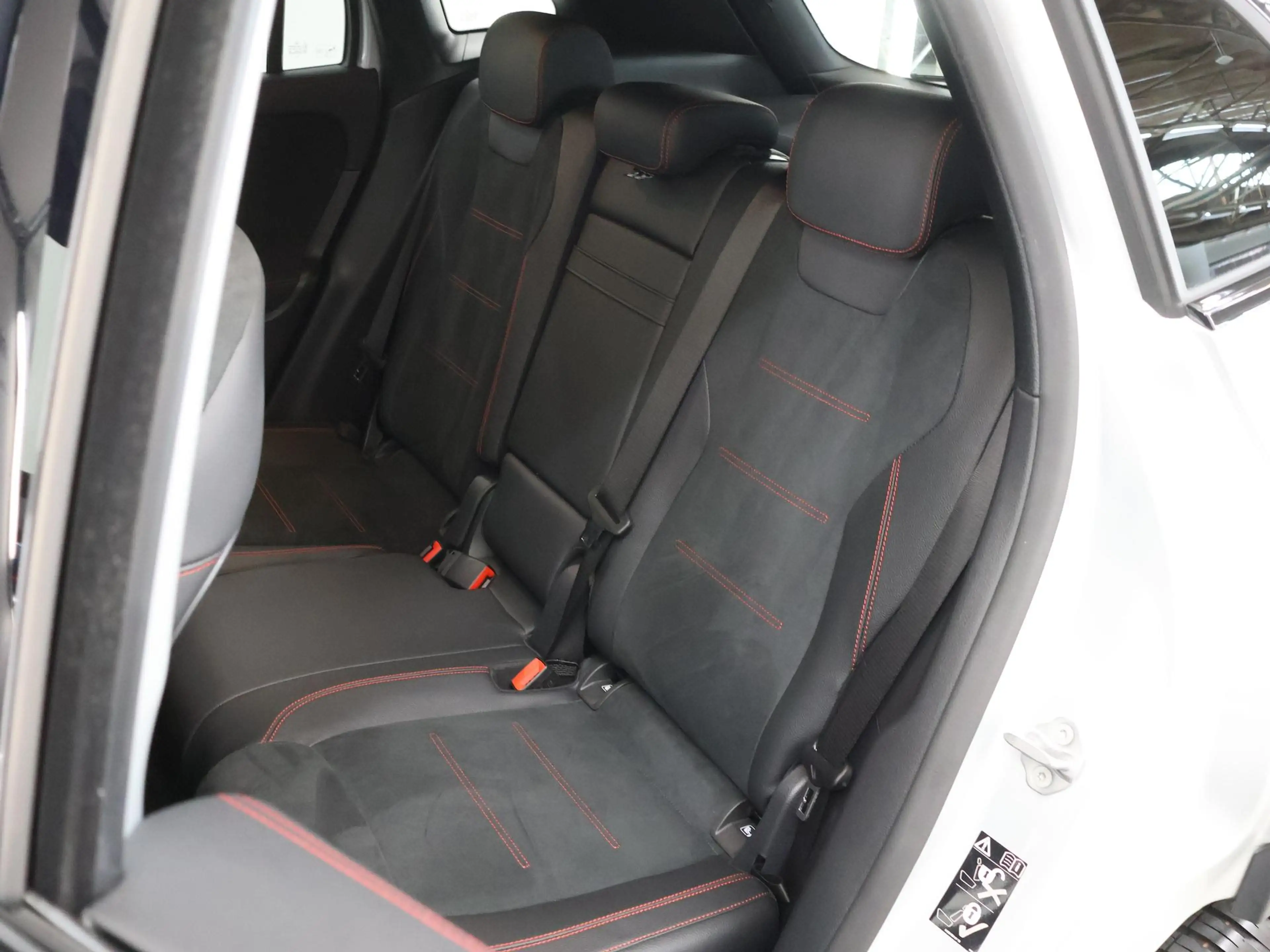 Mercedes-Benz GLA 180 Business Solution AMG | Night | Widescreen | Stoel — photo 11