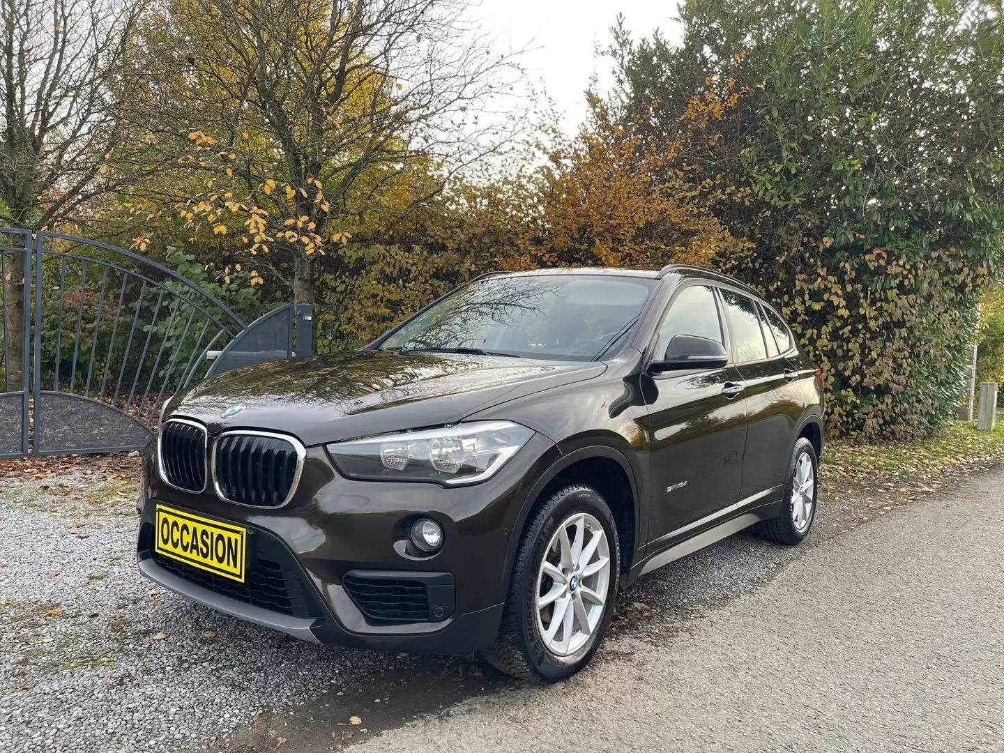 BMW X1 X1 1.5 d sDrive16 TRES BELLE!!!!! GARANTIE 1AN!!! Noir - 1