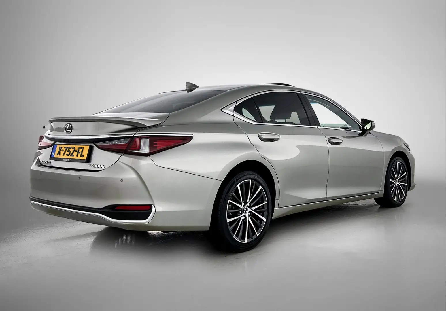 Lexus ES 300 300h Business Line | BTW voertuig | Premium uitgev Gri - 2