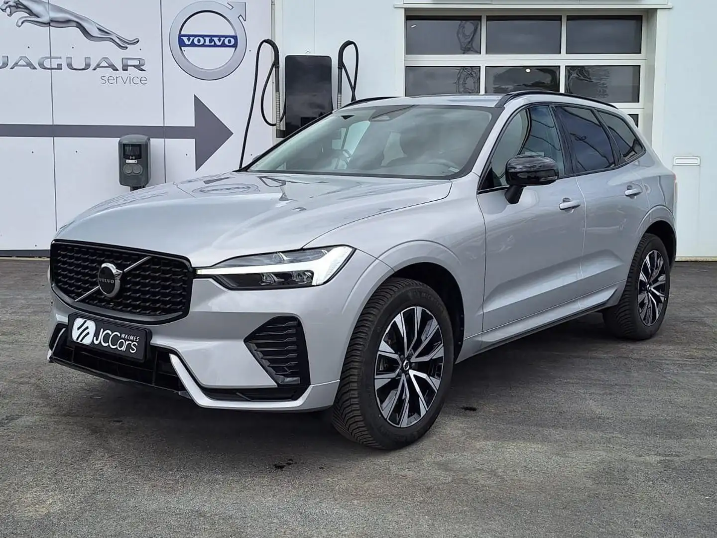 Volvo XC60 2.0 B4 MHEV AWD Plus Dark Argento - 1