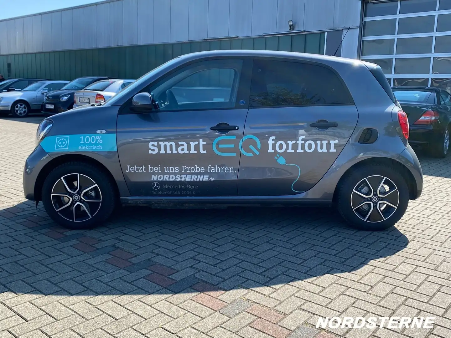smart forFour smart EQ forfour Prime Navi Kamera 99€ Rate Grau - 2