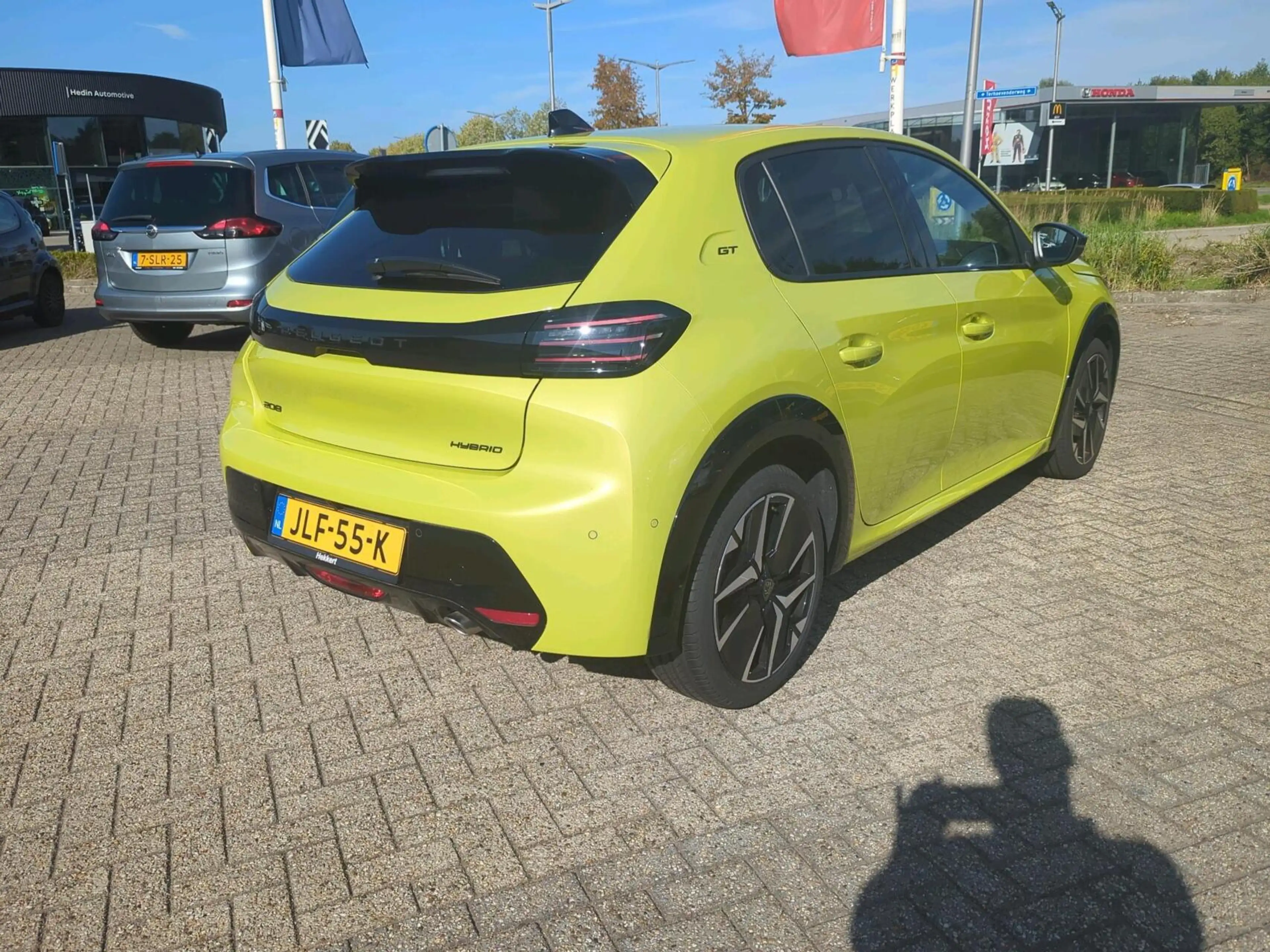 Peugeot 208 1.2 Hybrid 110 e-DCS6 GT | 2752km! | Camera | Clim — photo 3