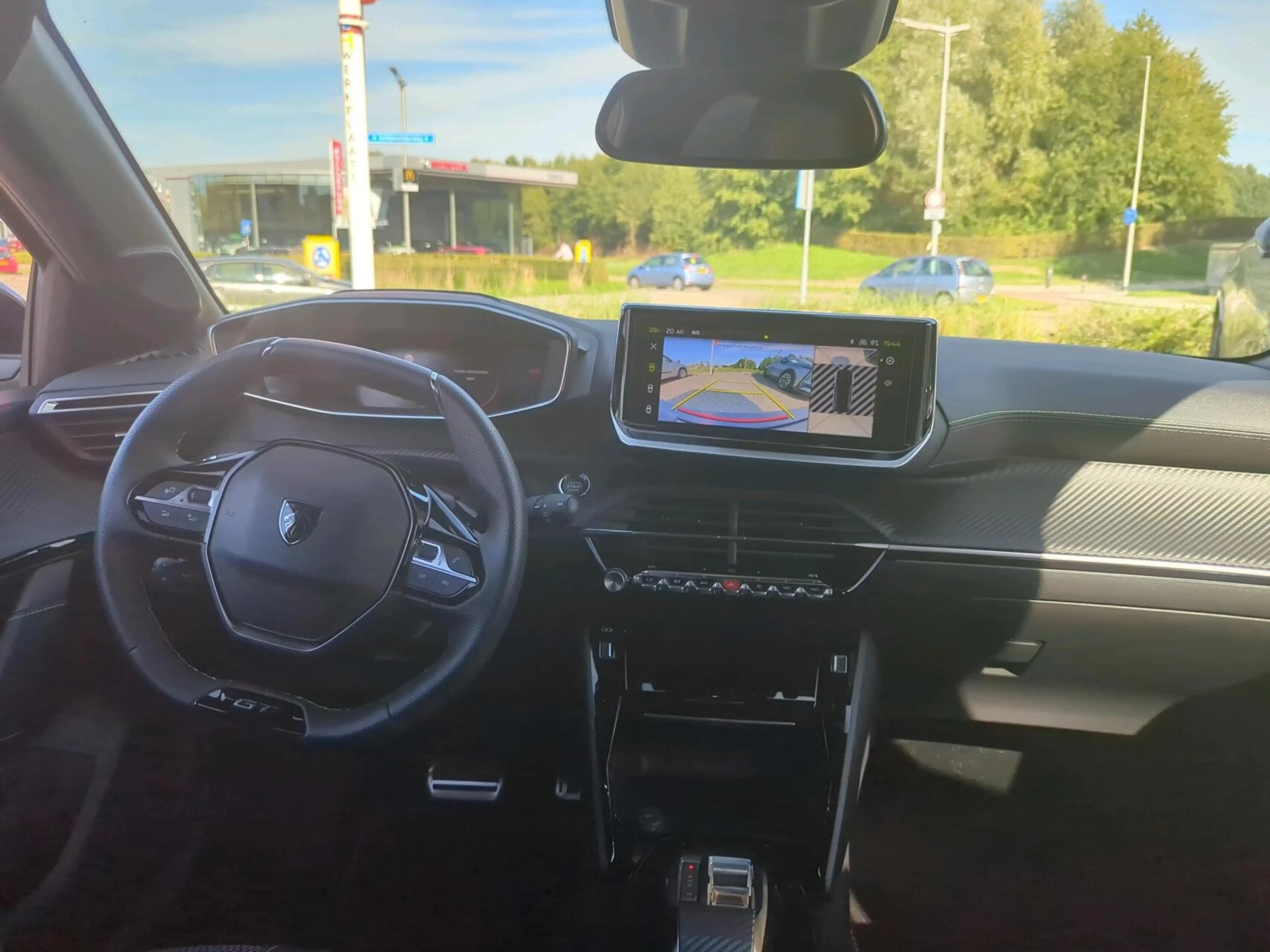Peugeot 208 1.2 Hybrid 110 e-DCS6 GT | 2752km! | Camera | Clim — photo 2