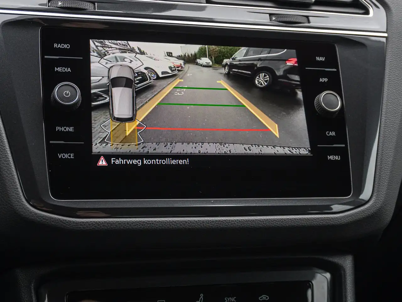 Volkswagen Tiguan 2.0 -TDI DSG Life 13