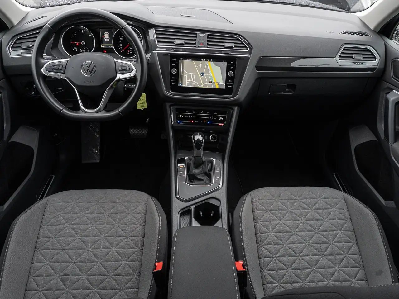 Volkswagen Tiguan 2.0 -TDI DSG Life 10