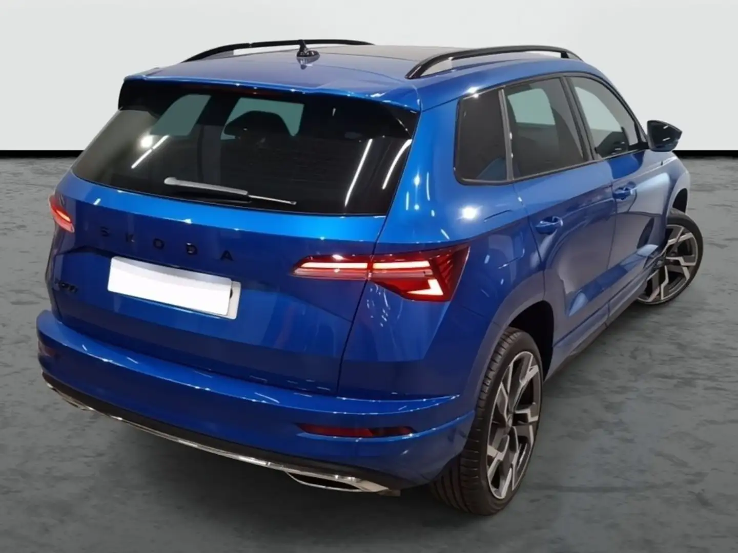 Skoda Karoq Sportline Advanced 1.5 TSI 110 kW (150 CV) D Bleu - 2