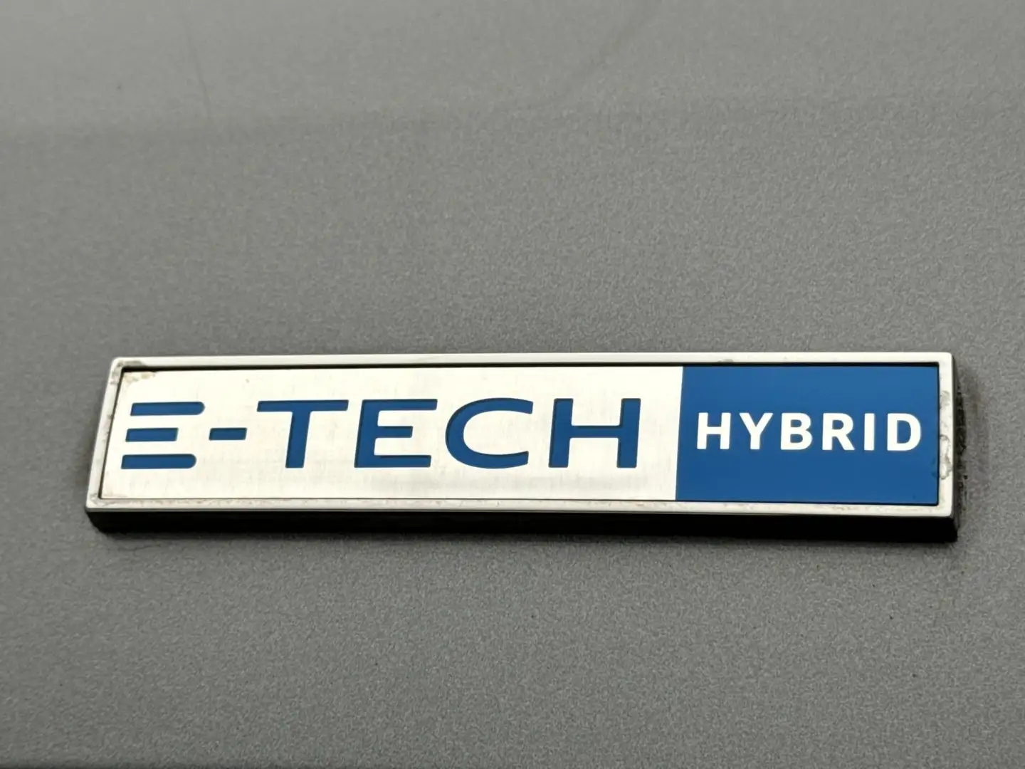Renault Arkana 1.6i E-TECH HEV Grijs - 1