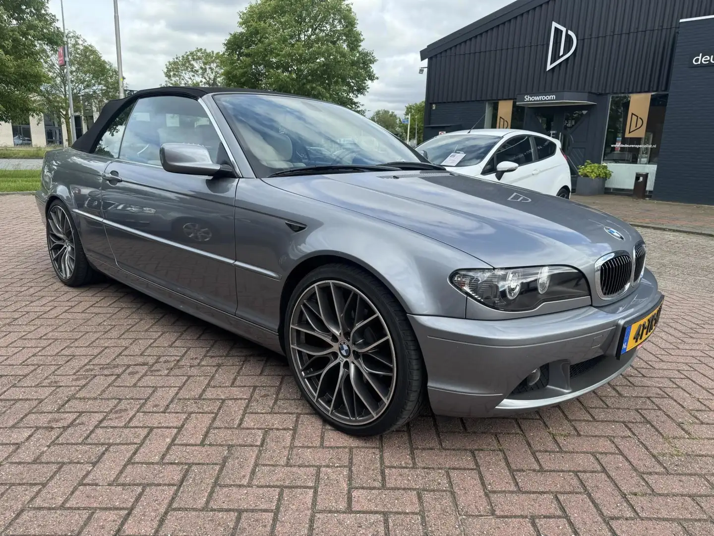 BMW 325 3-serie Cabrio 325Ci Executive Facelift Leer Topst Szürke - 2