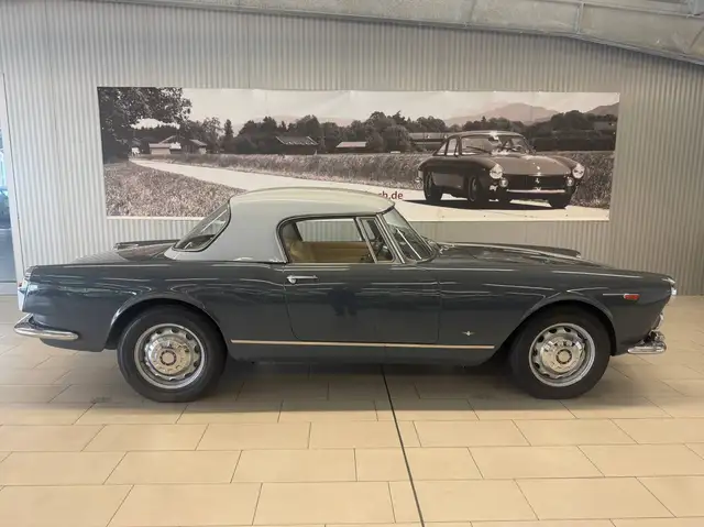 Alfa Romeo Spider view 6