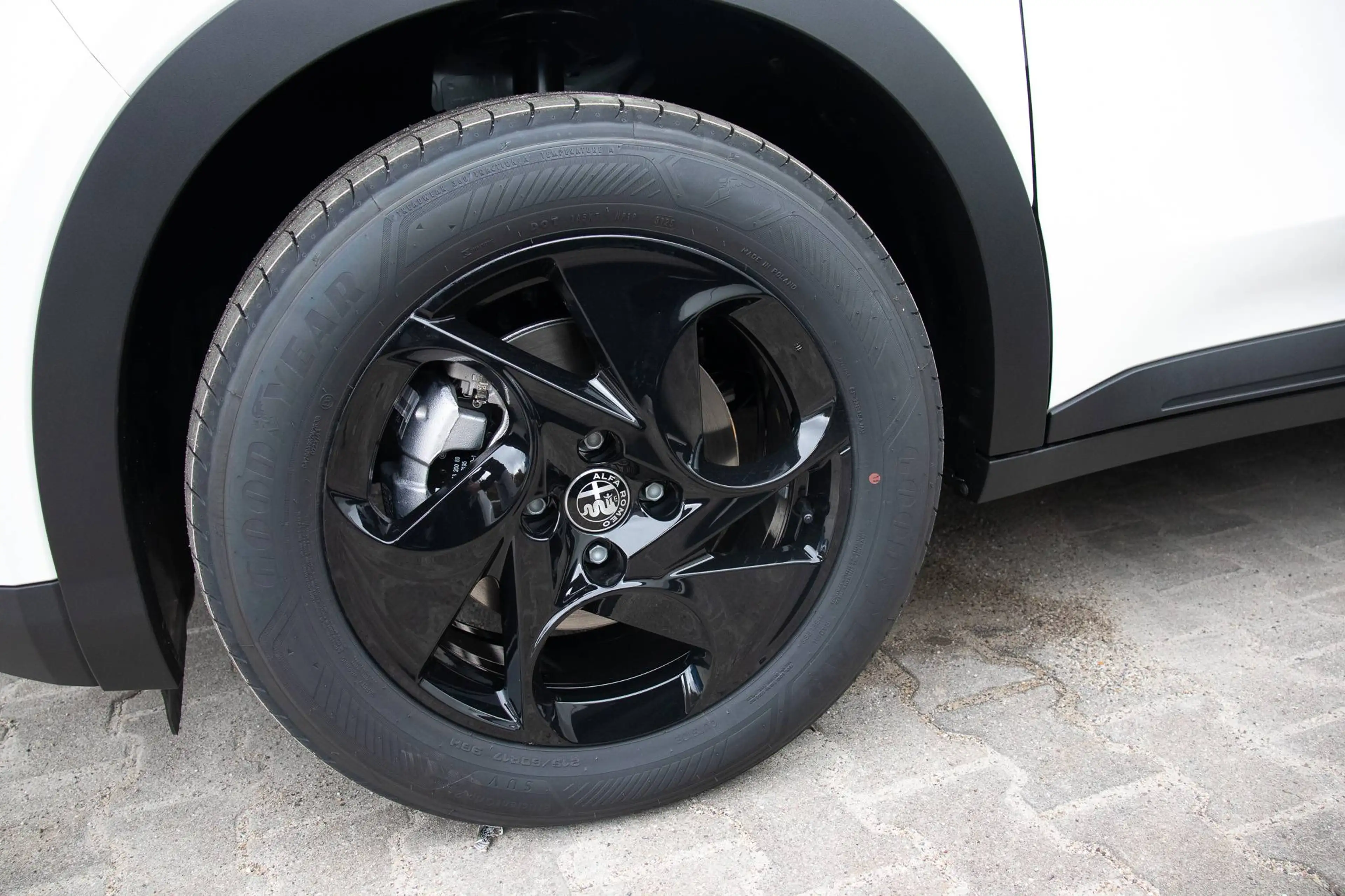 Alfa Romeo Junior Junior 1.2 VGT Ibrida — photo 10