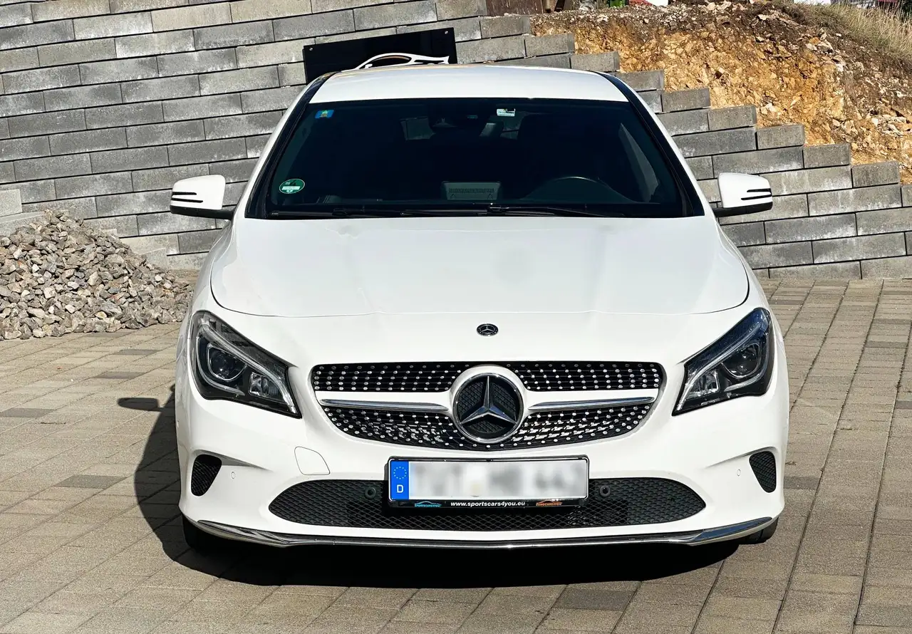 Mercedes-Benz CLA 220