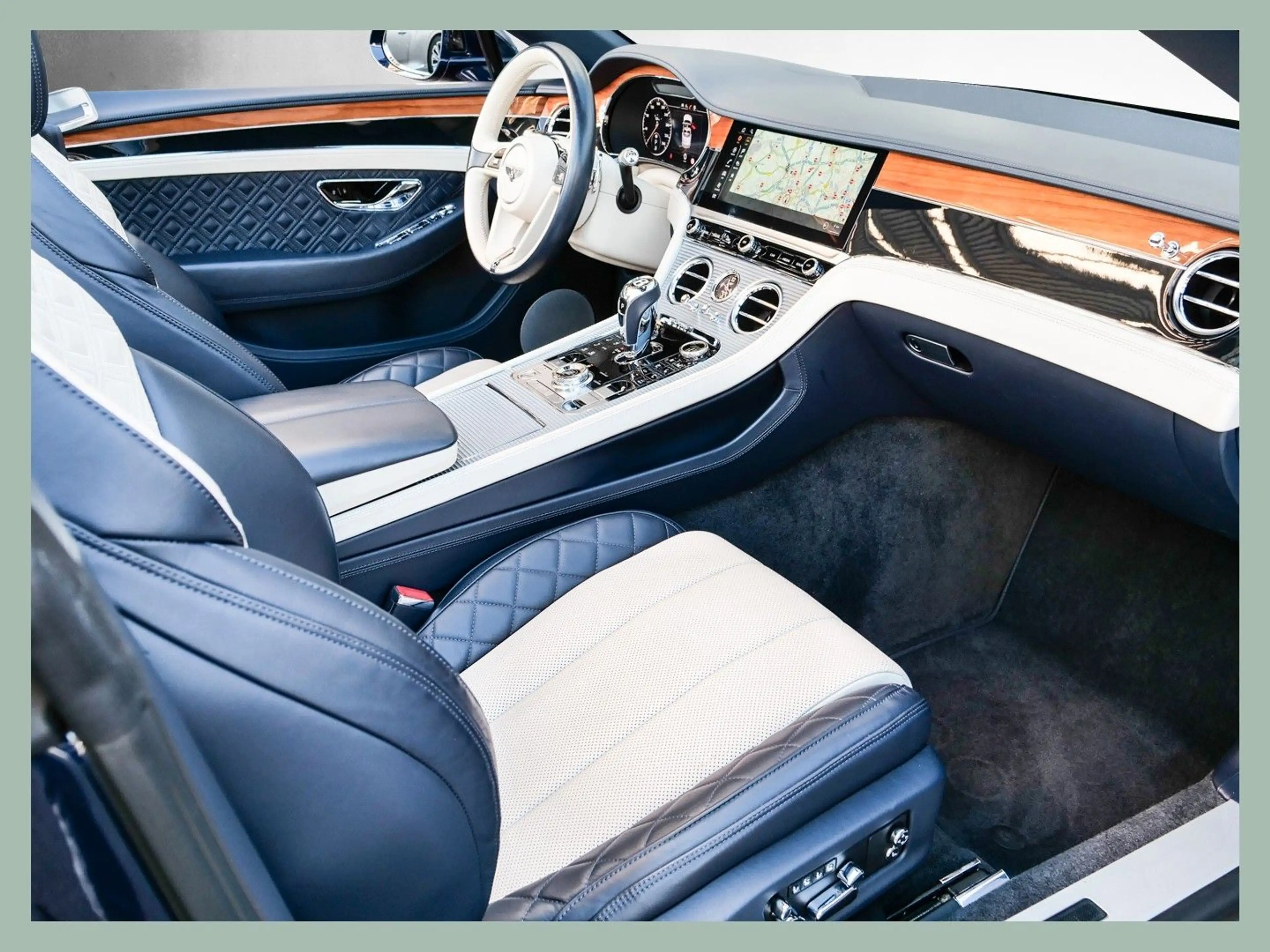Bentley Continental GTC V8 // BENTLEY DÜSSELDORF — photo 15