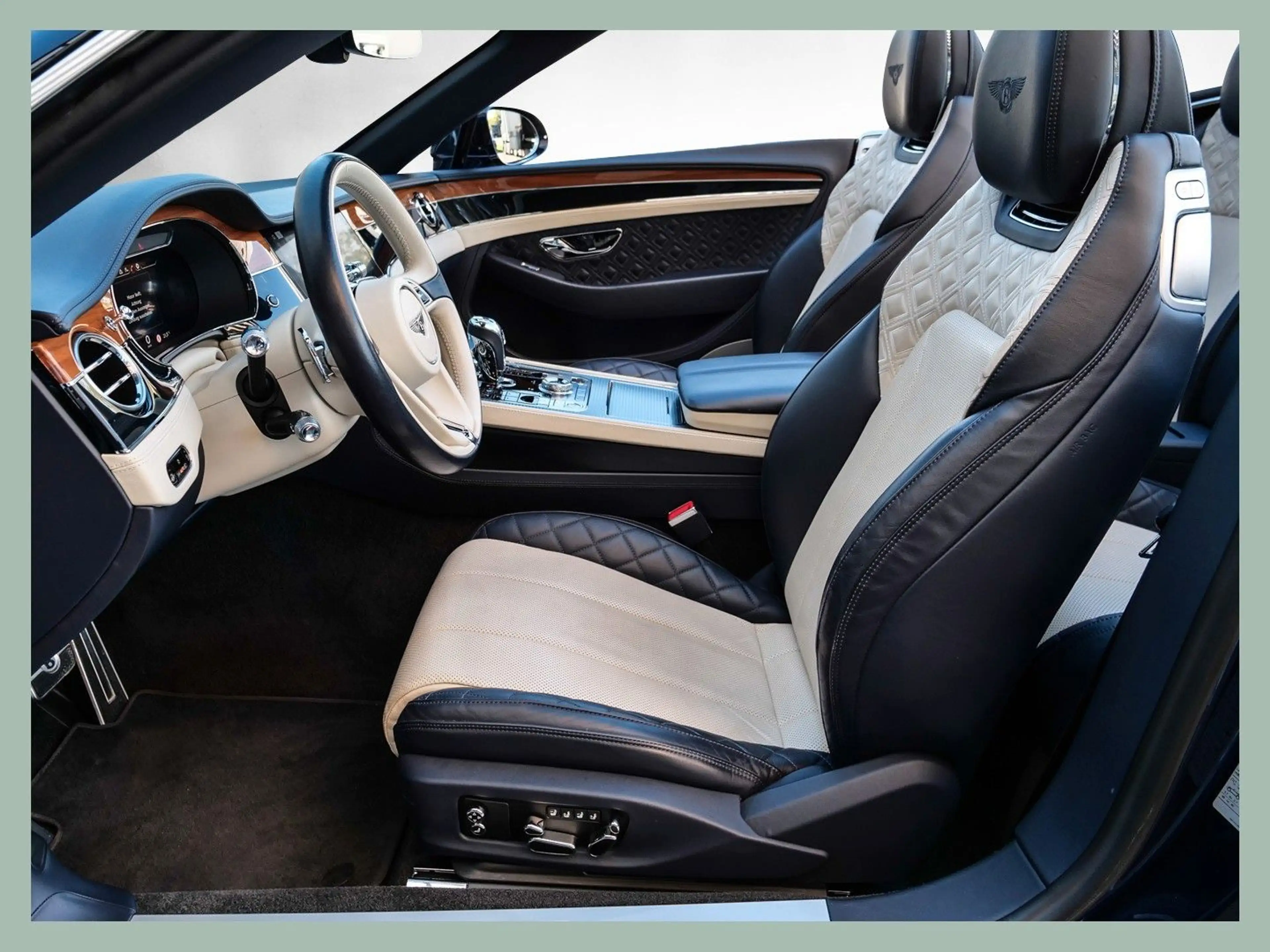 Bentley Continental GTC V8 // BENTLEY DÜSSELDORF — photo 13