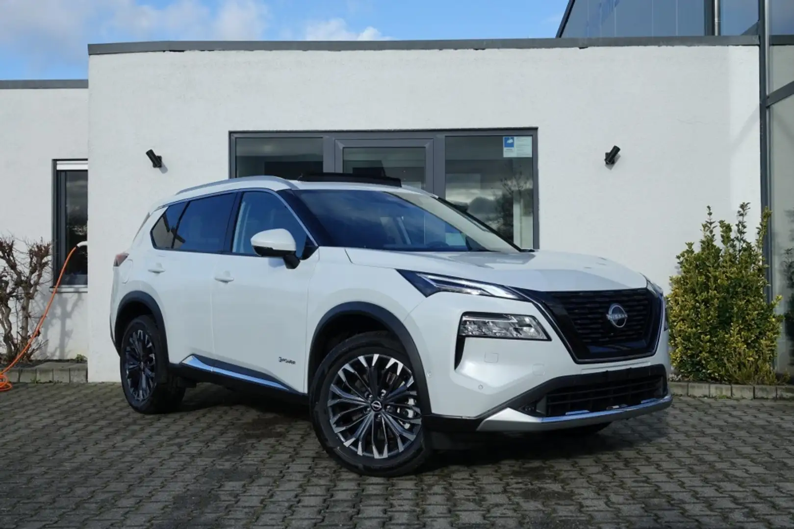 Nissan X-Trail TEKNA+ plus e-POWER e-4ORCE 5Sitz SOFORT! Blanc - 1