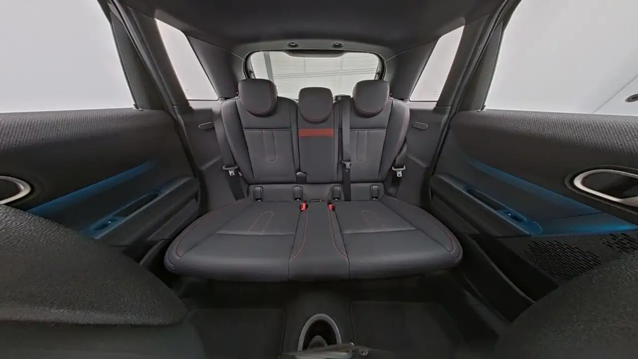 MINI Cooper C John Cooper Works Trim 26