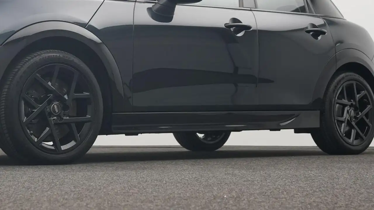 MINI Cooper C John Cooper Works Trim 19