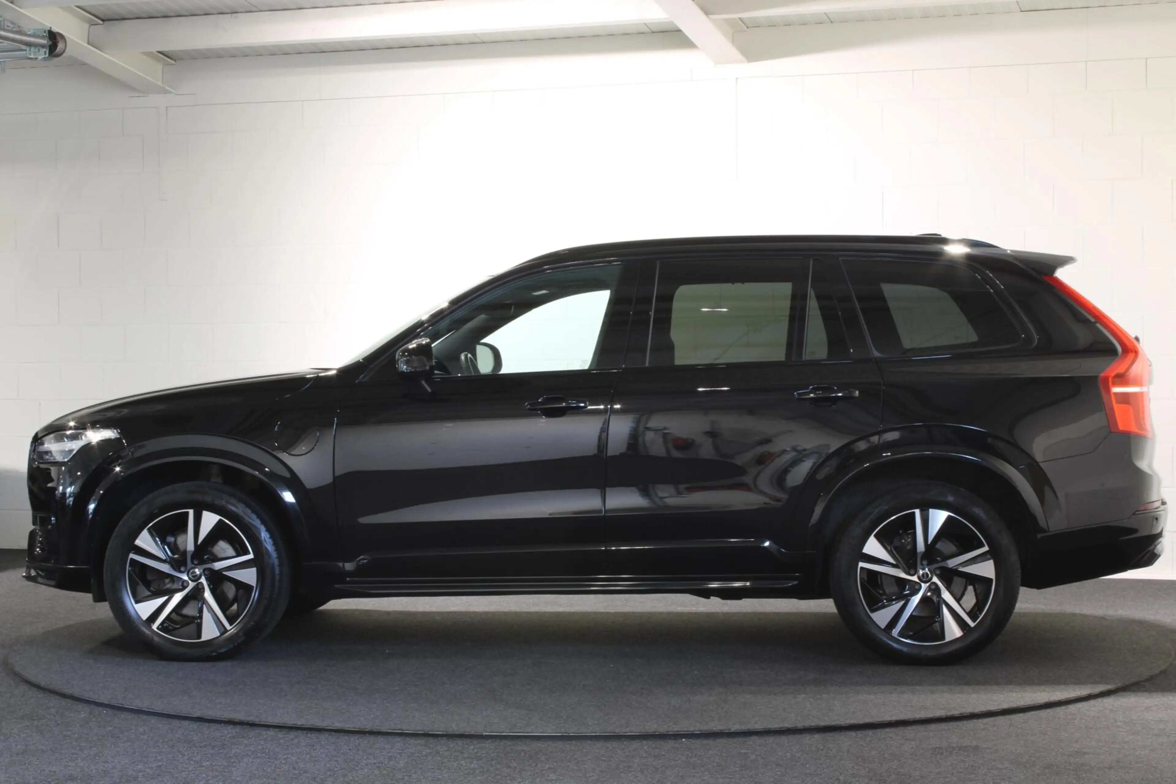 Volvo XC90 2.0 T8 Recharge AWD R-Design | H/K | PANO | Elektr — photo 6