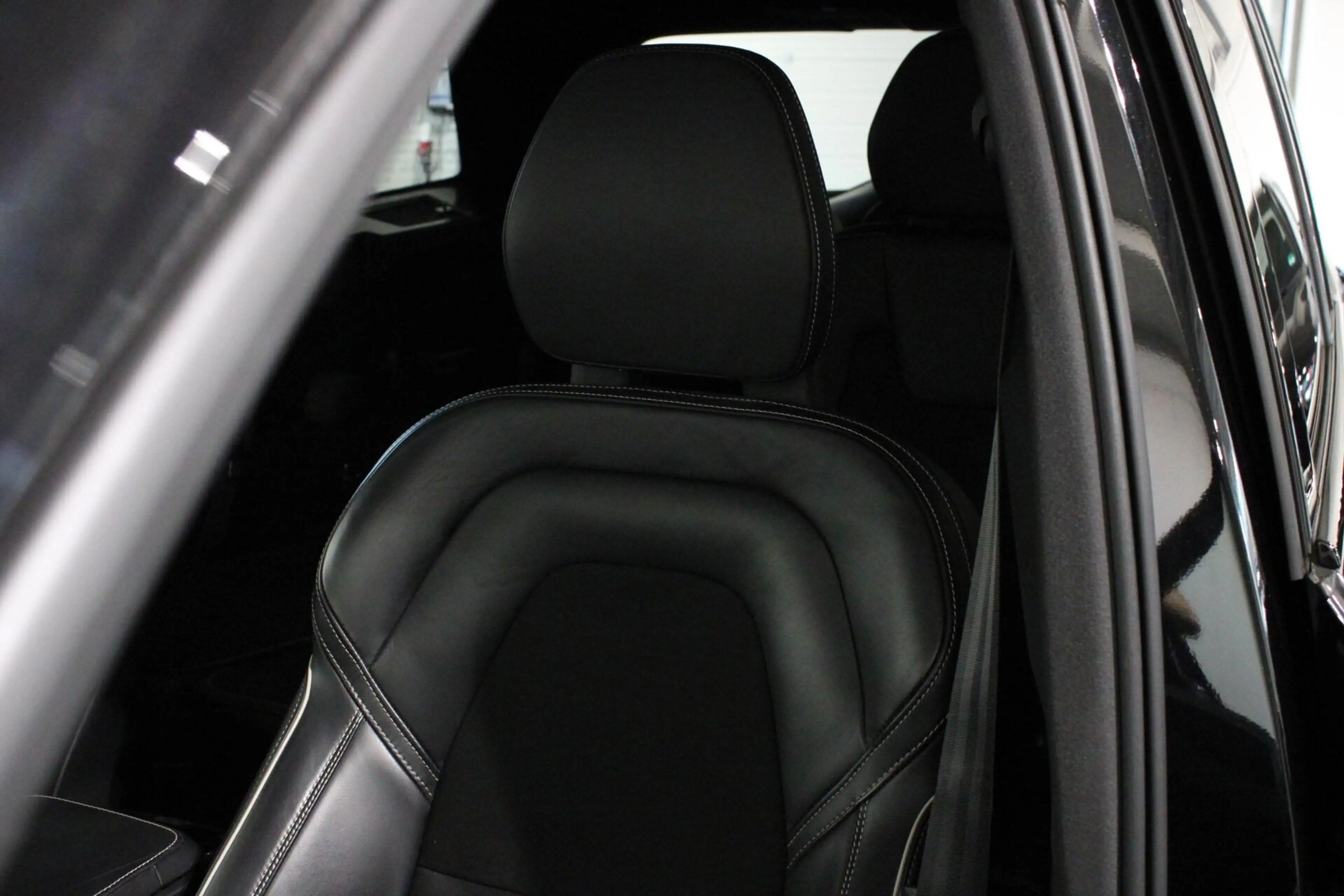 Volvo XC90 2.0 T8 Recharge AWD R-Design | H/K | PANO | Elektr — photo 10