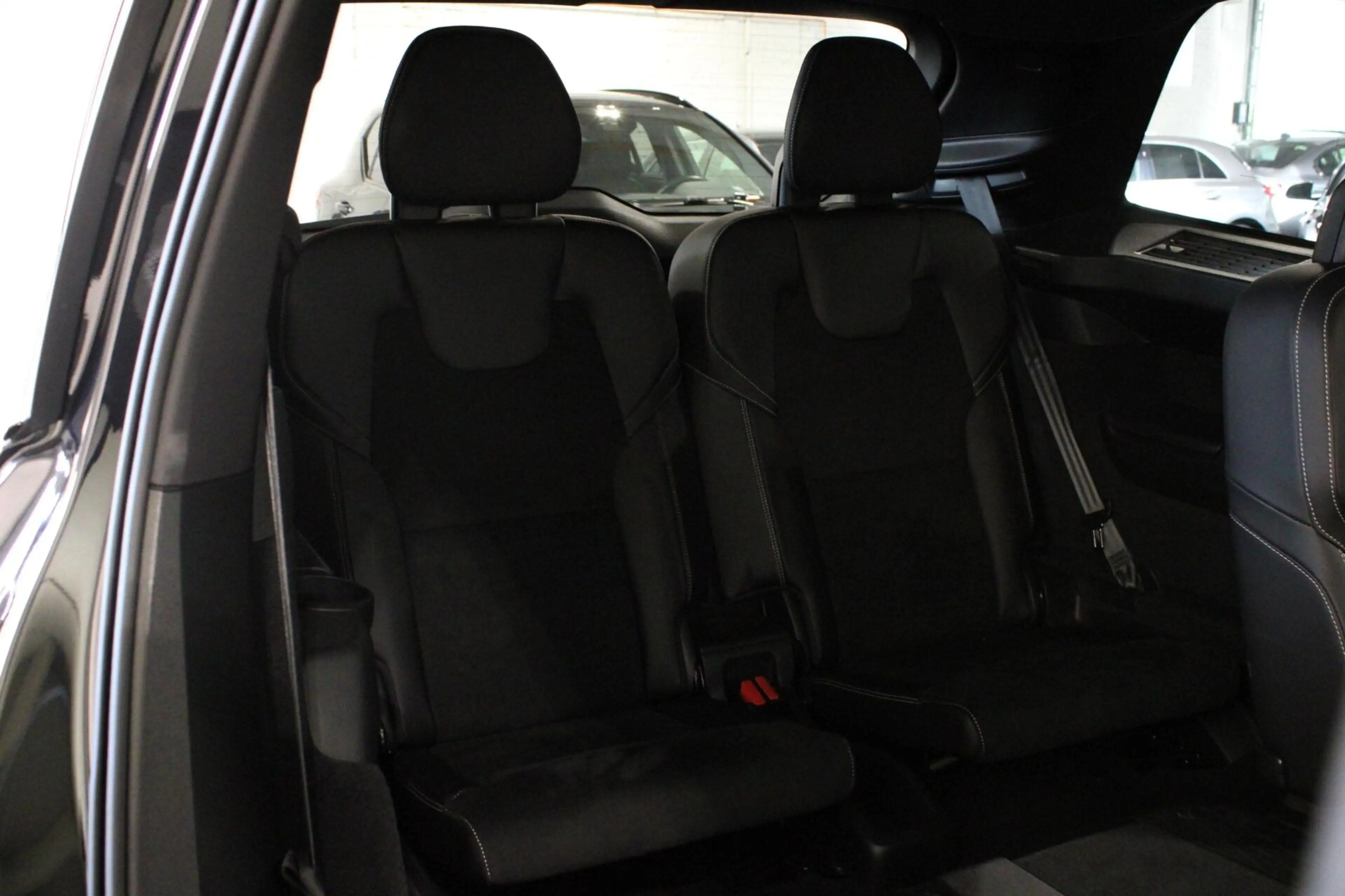 Volvo XC90 2.0 T8 Recharge AWD R-Design | H/K | PANO | Elektr — photo 27