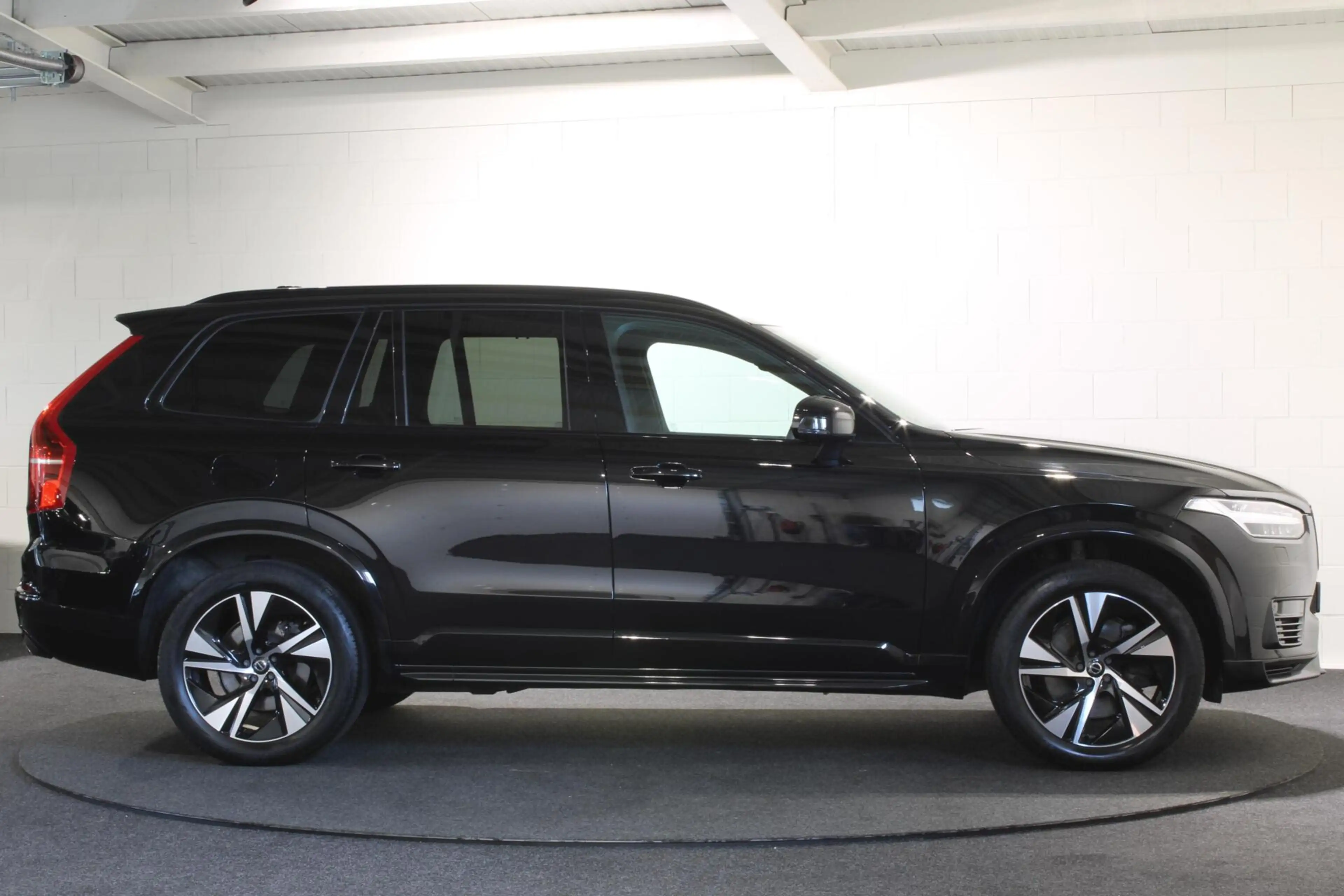 Volvo XC90 2.0 T8 Recharge AWD R-Design | H/K | PANO | Elektr — photo 5