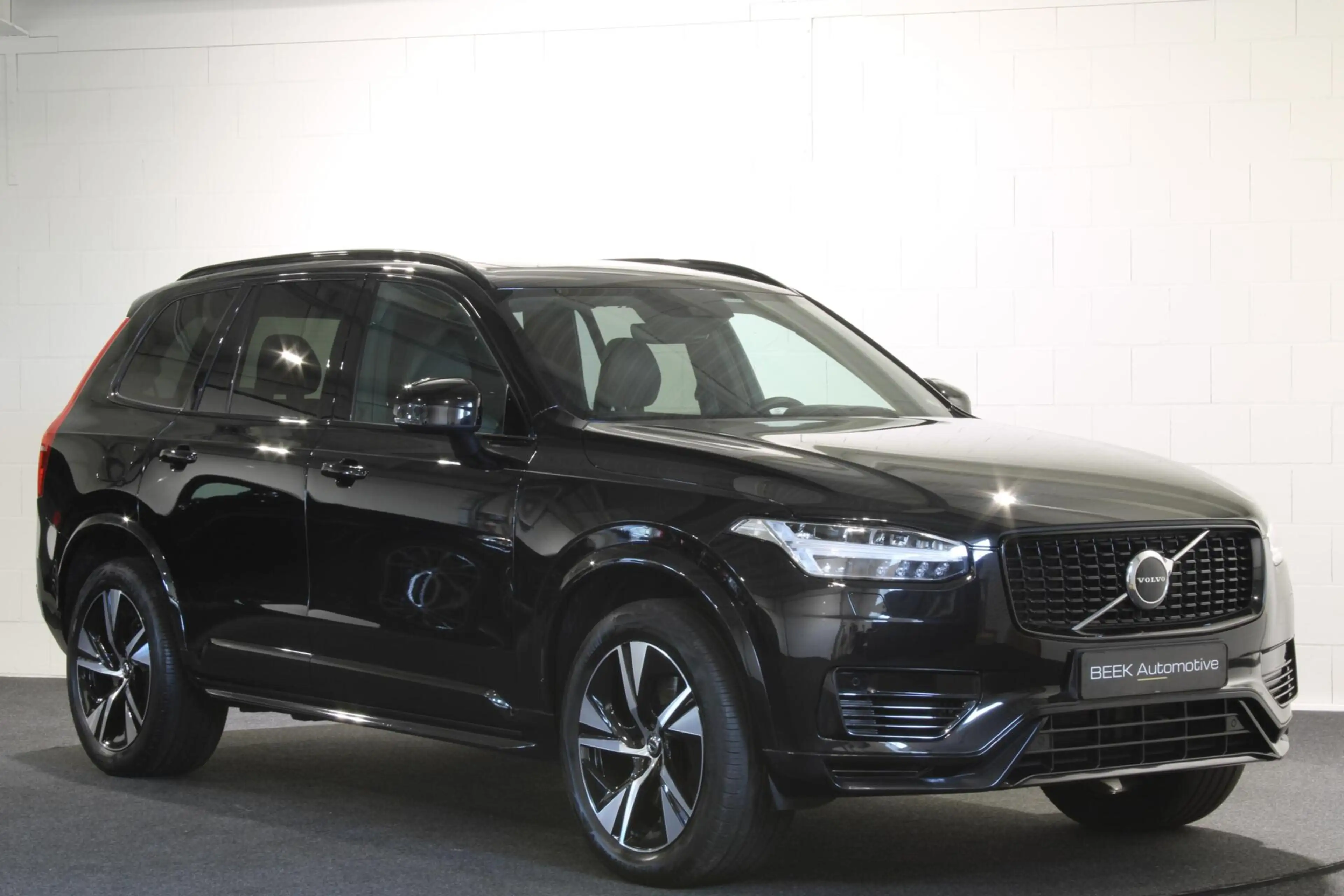 Volvo XC90 2.0 T8 Recharge AWD R-Design | H/K | PANO | Elektr — photo 7