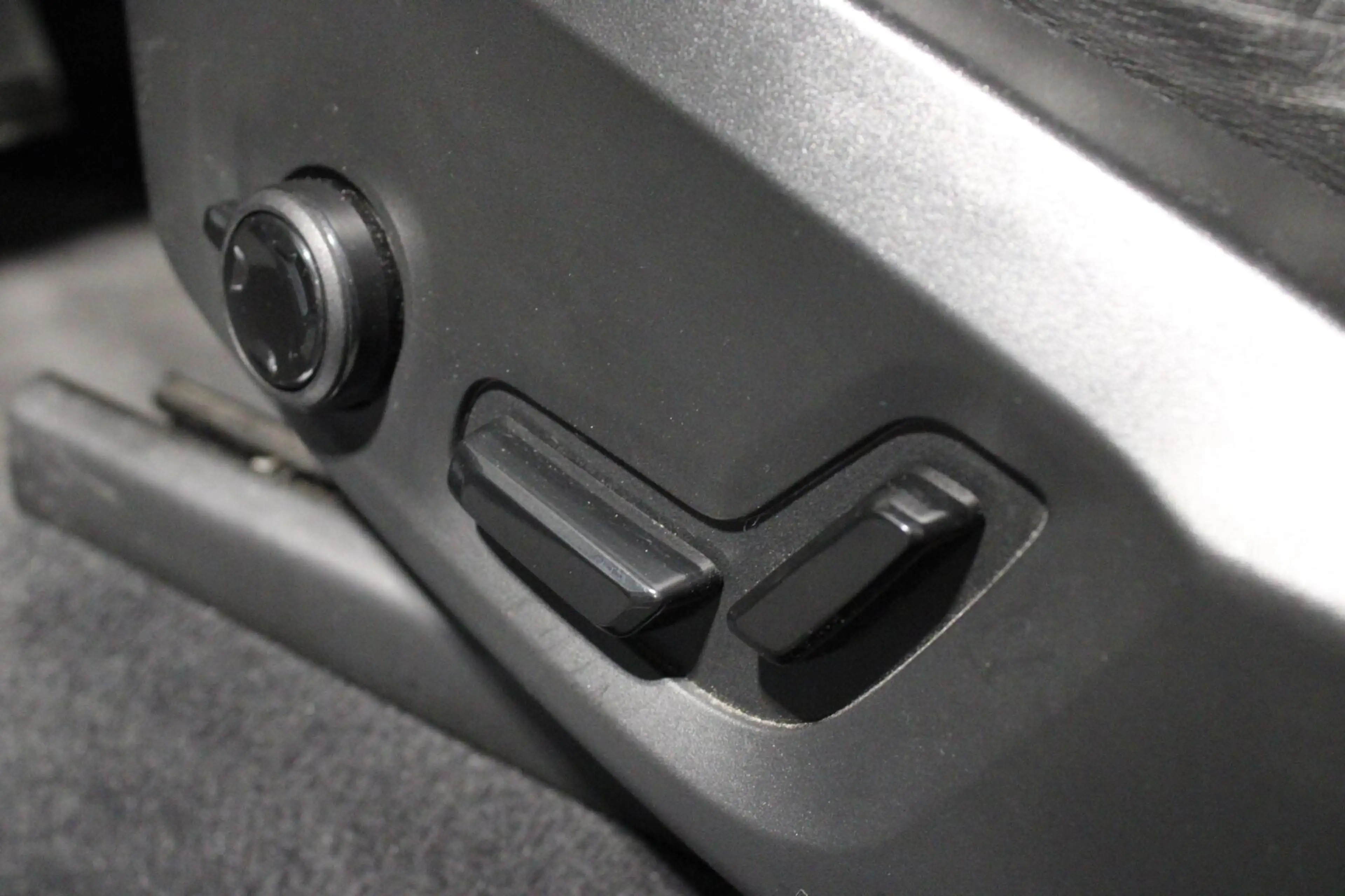 Volvo XC90 2.0 T8 Recharge AWD R-Design | H/K | PANO | Elektr — photo 13