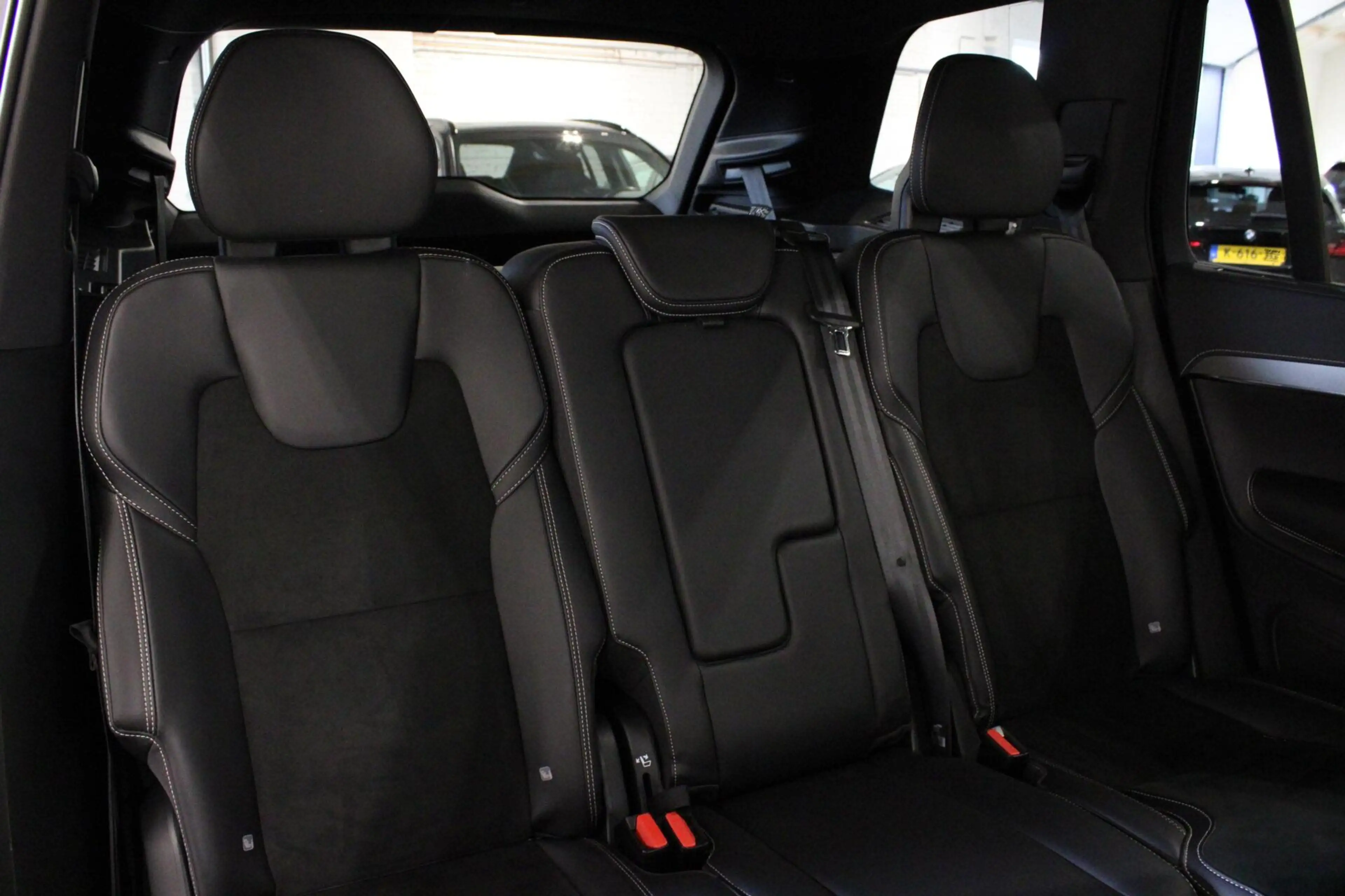 Volvo XC90 2.0 T8 Recharge AWD R-Design | H/K | PANO | Elektr — photo 26
