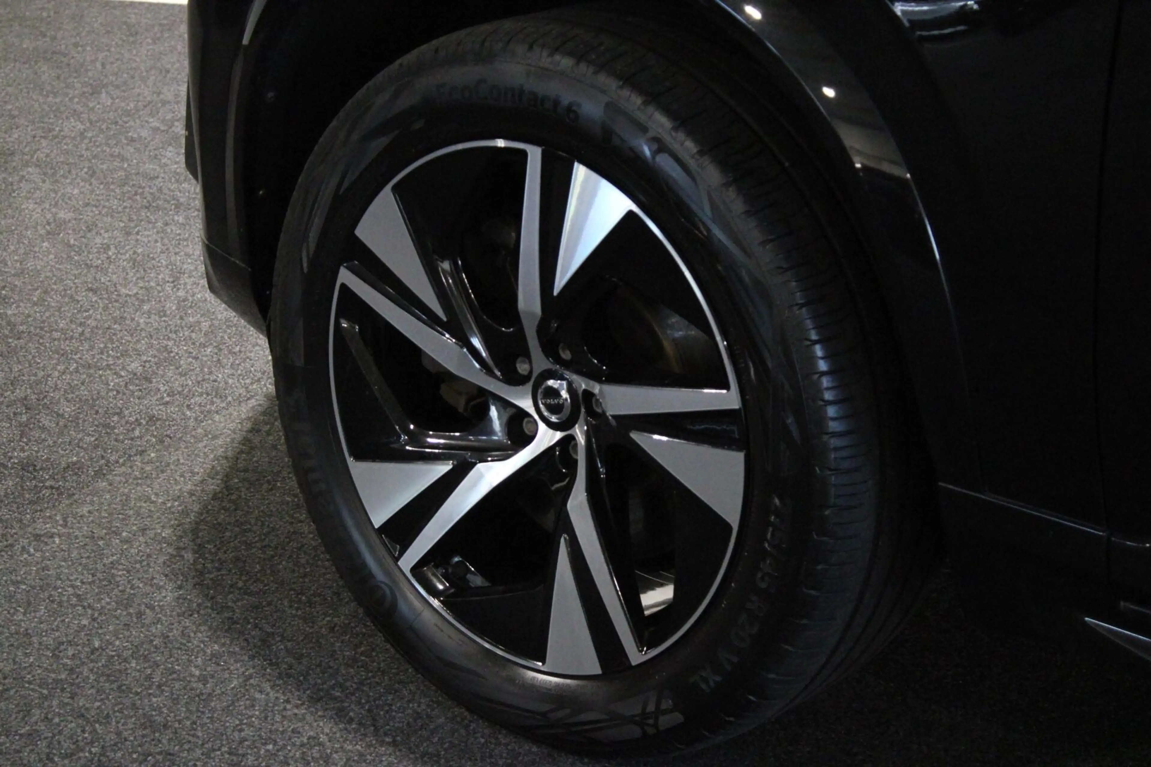 Volvo XC90 2.0 T8 Recharge AWD R-Design | H/K | PANO | Elektr — photo 30