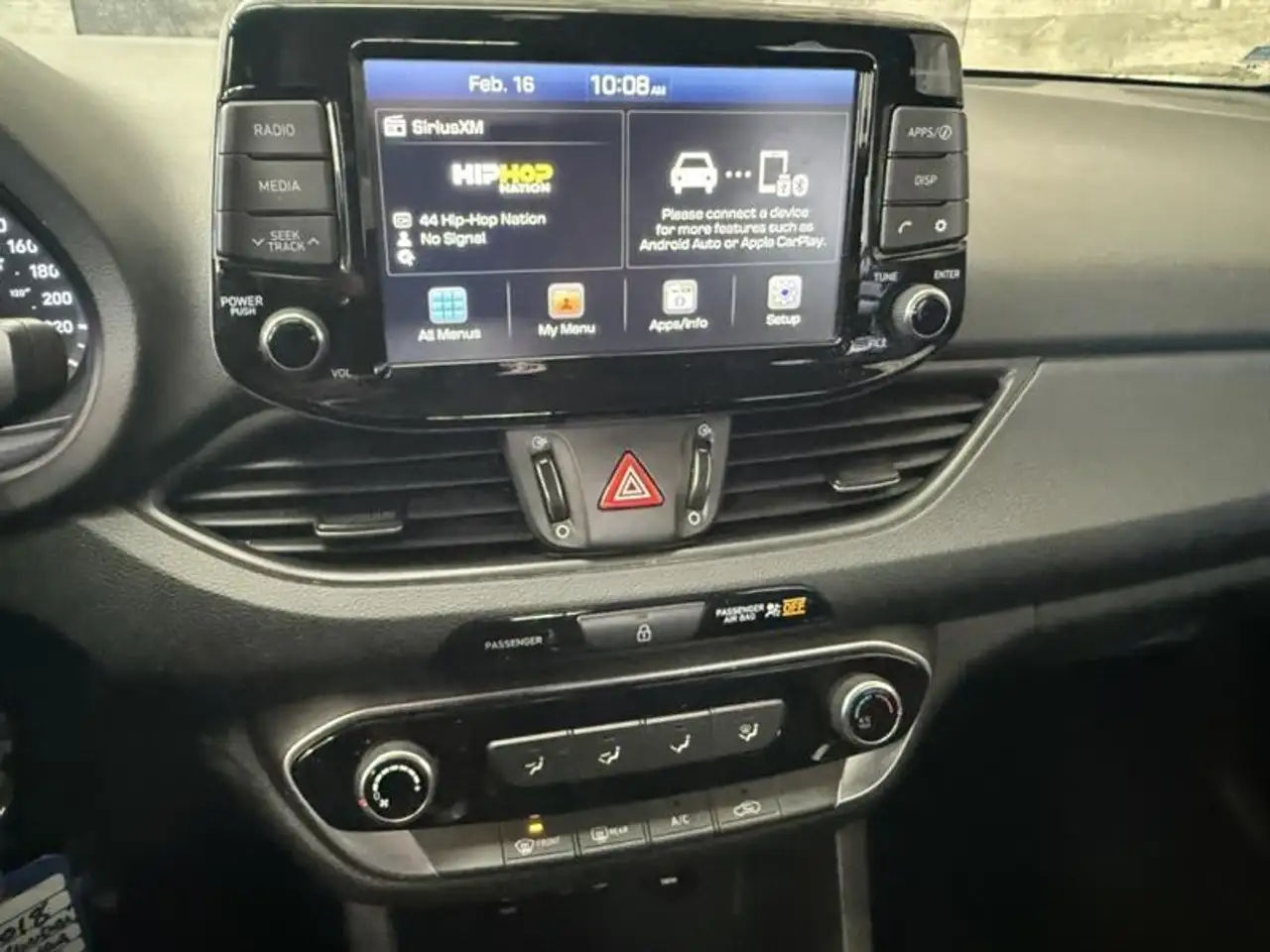 Hyundai ELANTRA снимка Hyundai ELANTRA