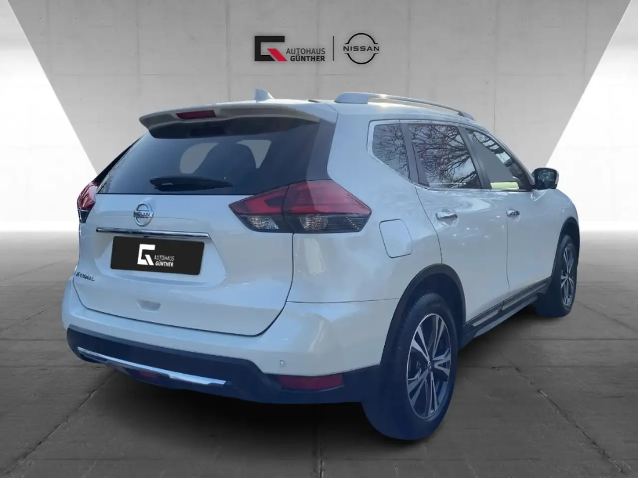 Nissan X-Trail TEKNA 1.3 DIG-T 160 PS / 5Sitzer/PGD/Elekt.Heckkla 4