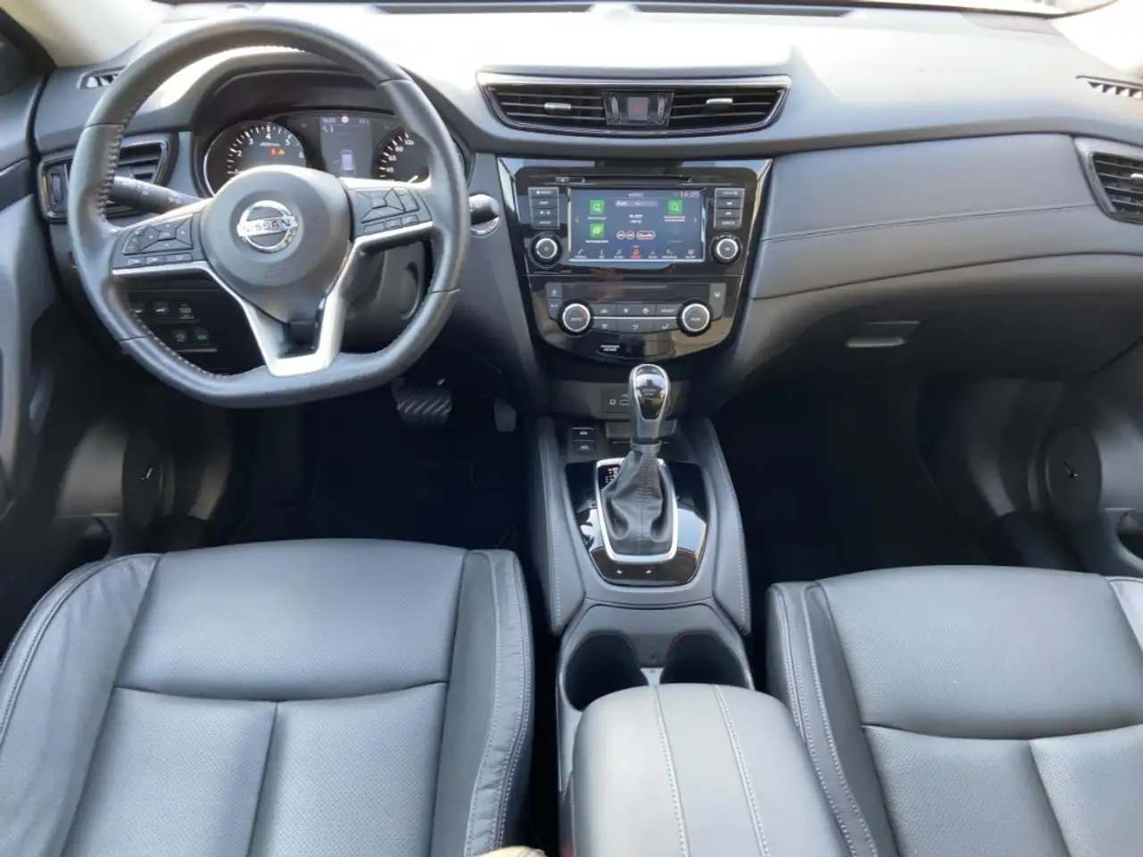 Nissan X-Trail TEKNA 1.3 DIG-T 160 PS / 5Sitzer/PGD/Elekt.Heckkla 8