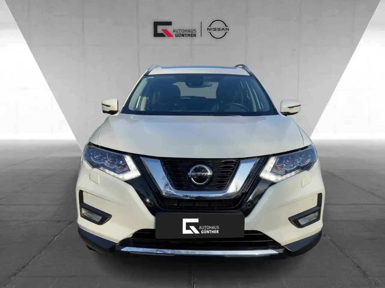 Nissan X-Trail TEKNA 1.3 DIG-T 160 PS / 5Sitzer/PGD/Elekt.Heckkla 6