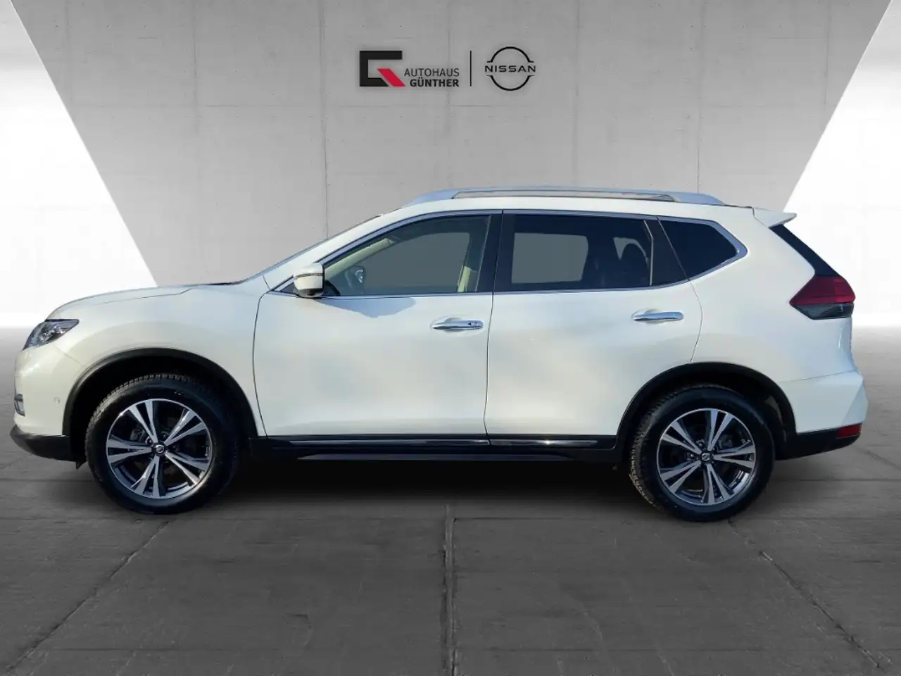 Nissan X-Trail TEKNA 1.3 DIG-T 160 PS / 5Sitzer/PGD/Elekt.Heckkla 2