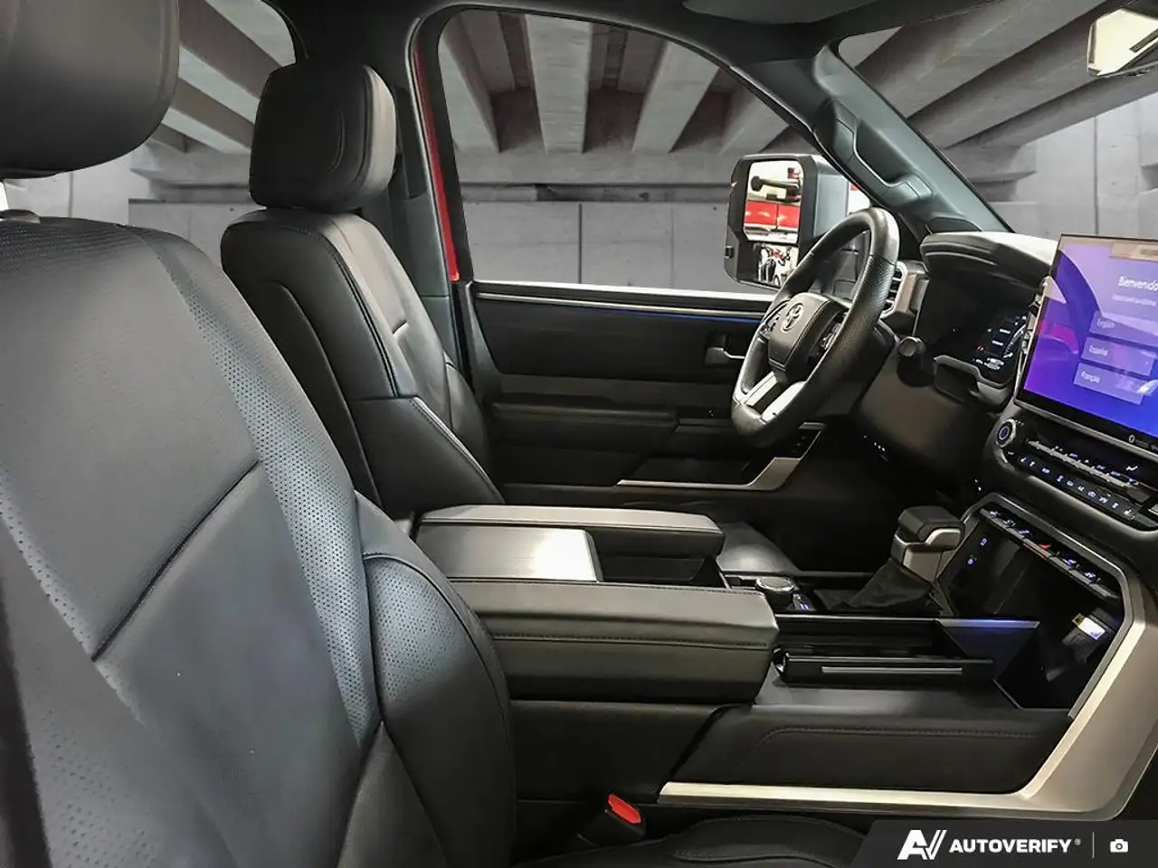 Toyota Tundra снимка Toyota Tundra