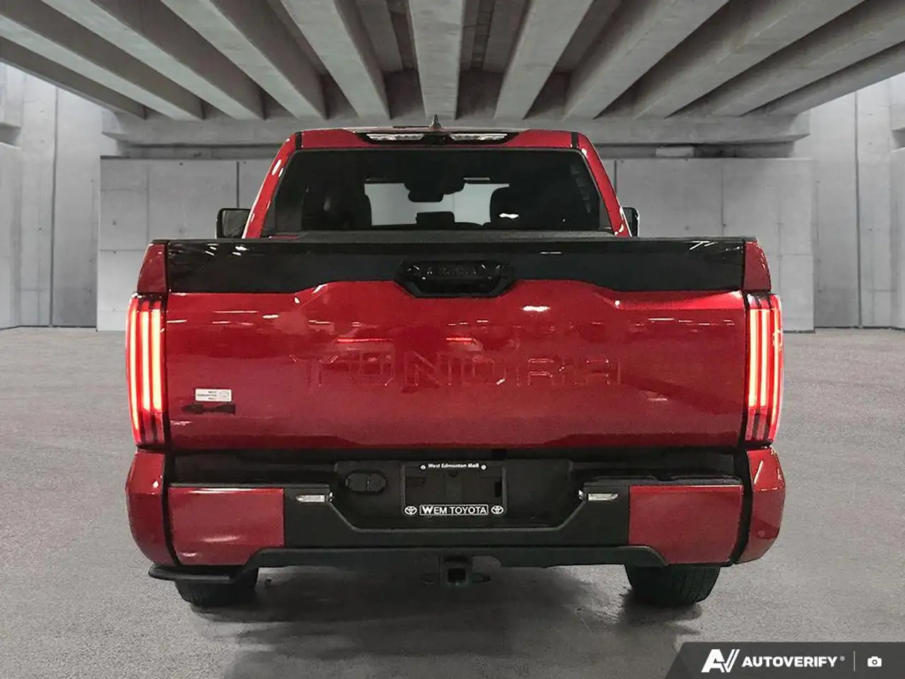 Toyota Tundra снимка Toyota Tundra