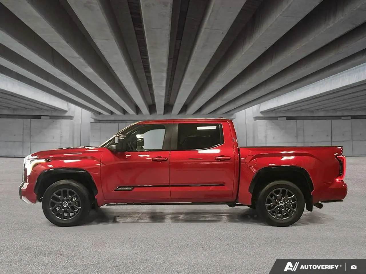 Toyota Tundra снимка Toyota Tundra
