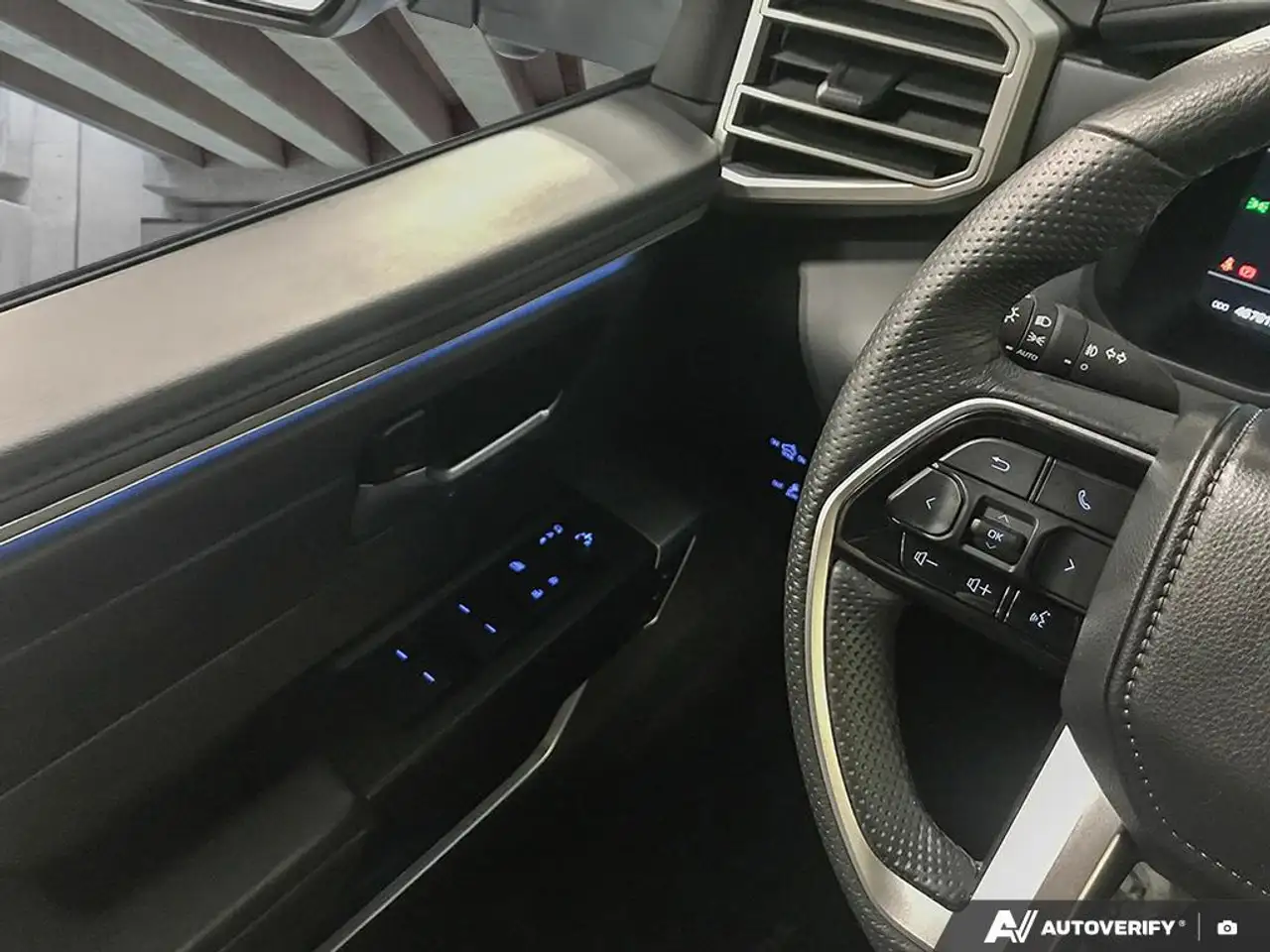 Toyota Tundra снимка Toyota Tundra