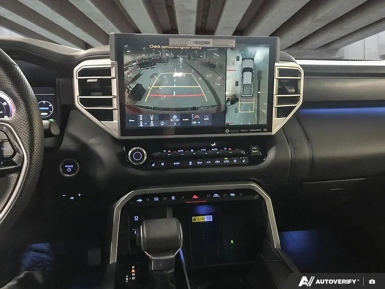 Toyota Tundra снимка Toyota Tundra