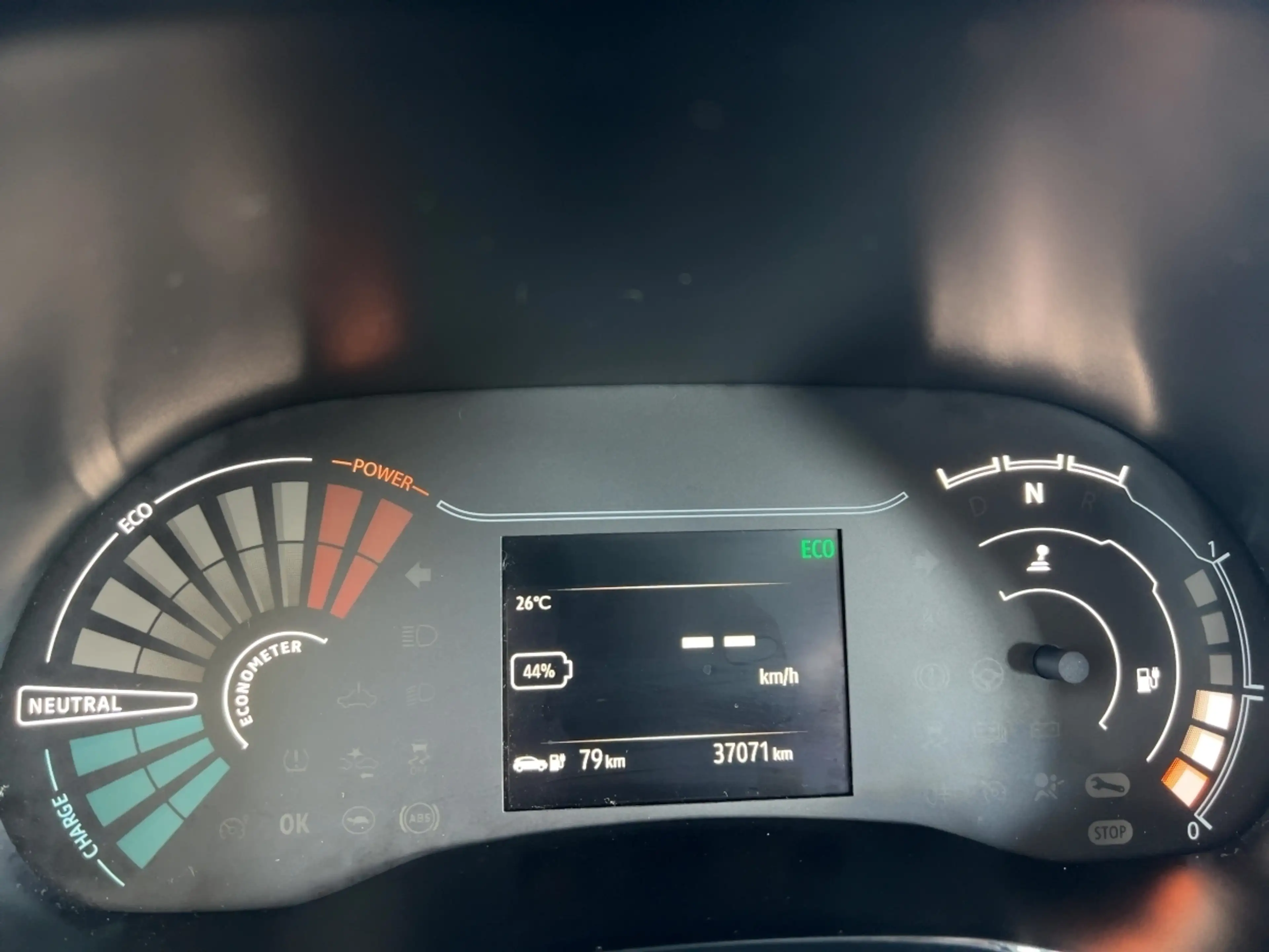 Dacia Spring Essential KLIMA LED-Tagfahrlicht ABS ESP ZV — photo 13