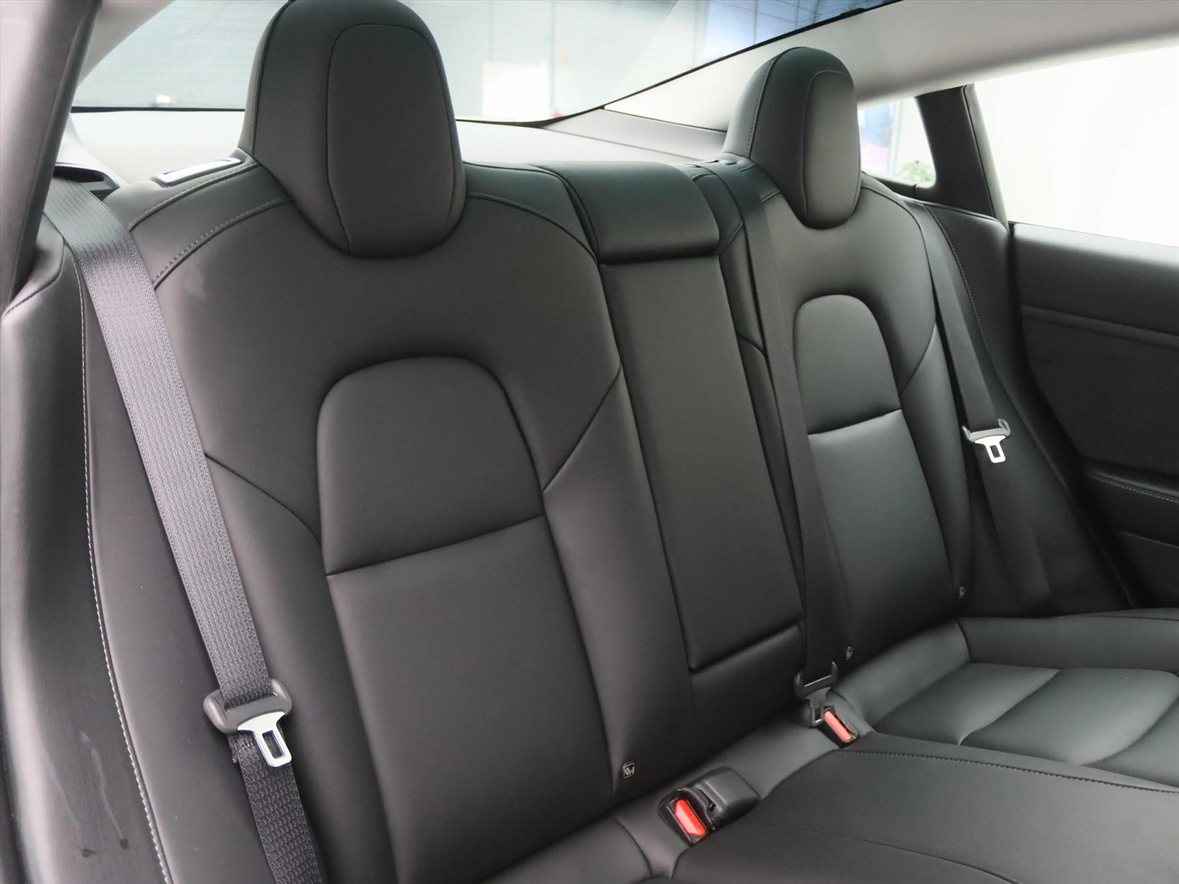 Tesla Model 3 Standard RWD Plus UPGRADE 94.8% SoH [ LFP-ACCU+WAR — photo 16