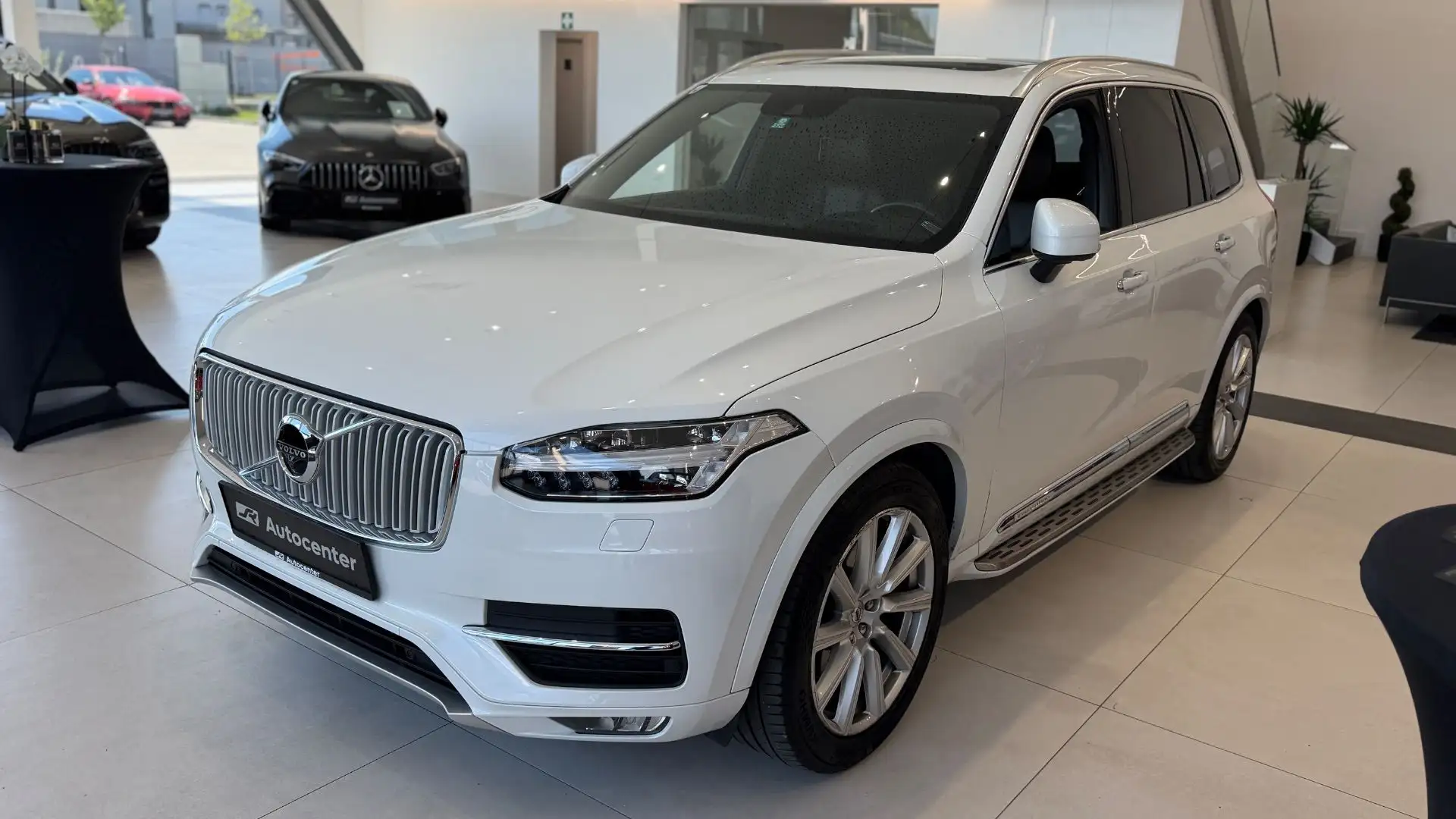 Volvo XC90 D5 AWD Inscription *7 sitzer* Weiß - 1