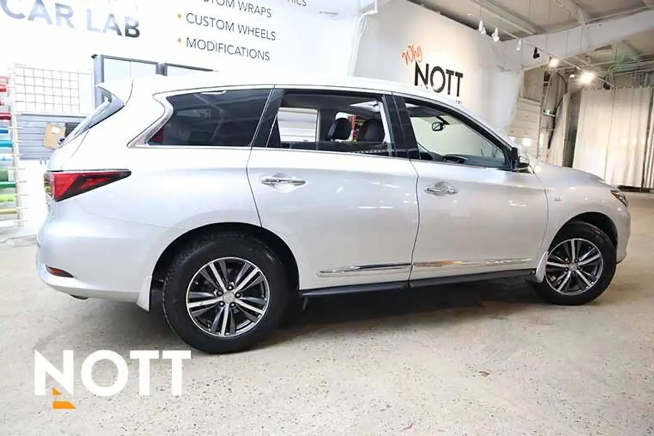 Infiniti QX60 снимка Infiniti QX60