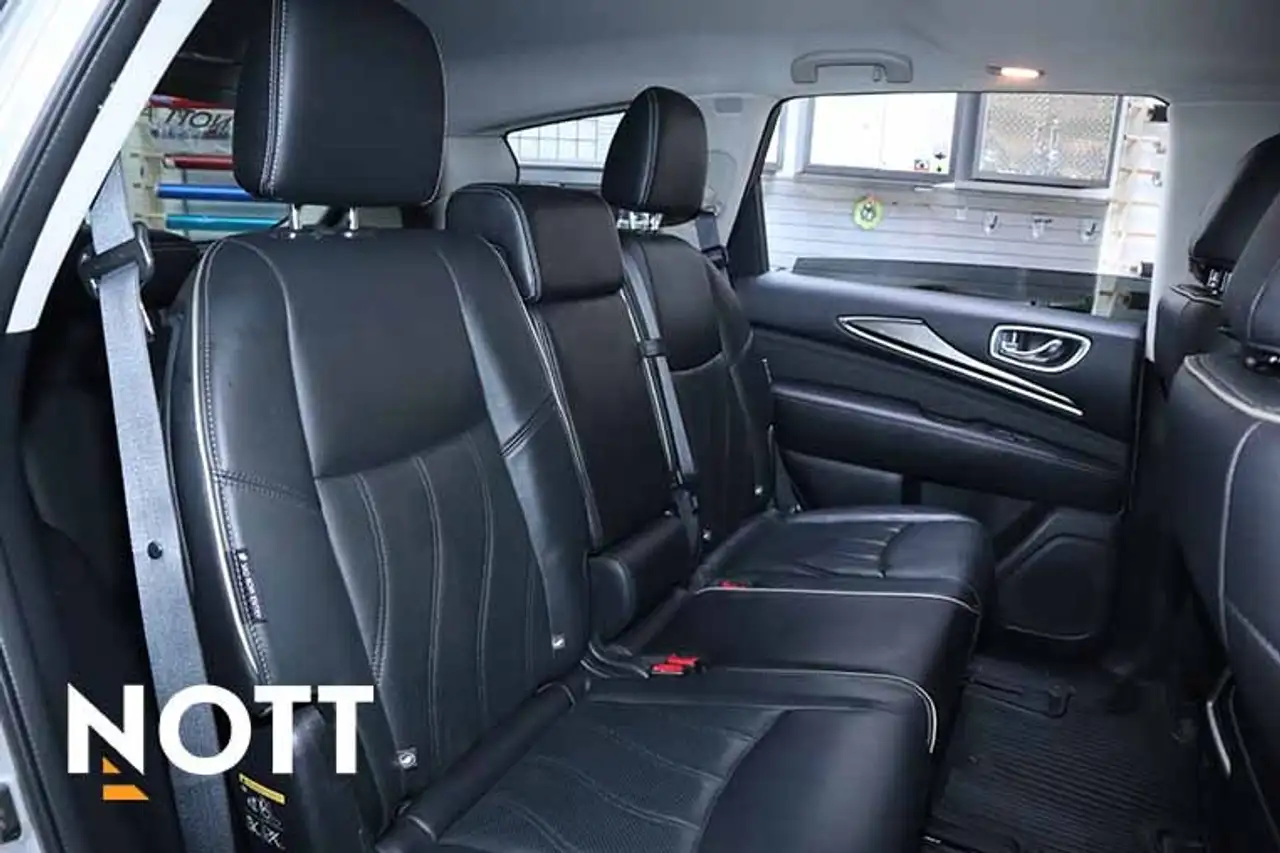 Infiniti QX60 снимка Infiniti QX60