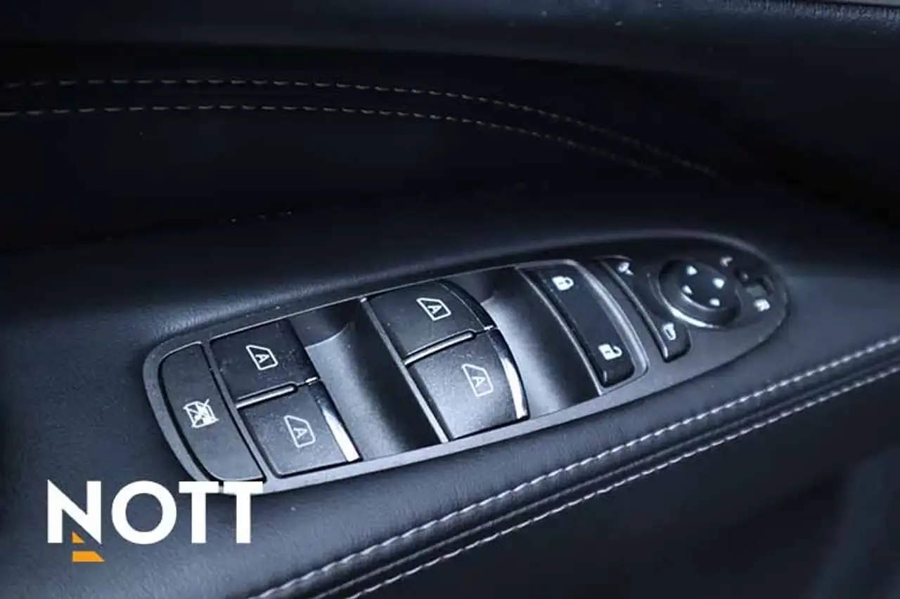Infiniti QX60 снимка Infiniti QX60