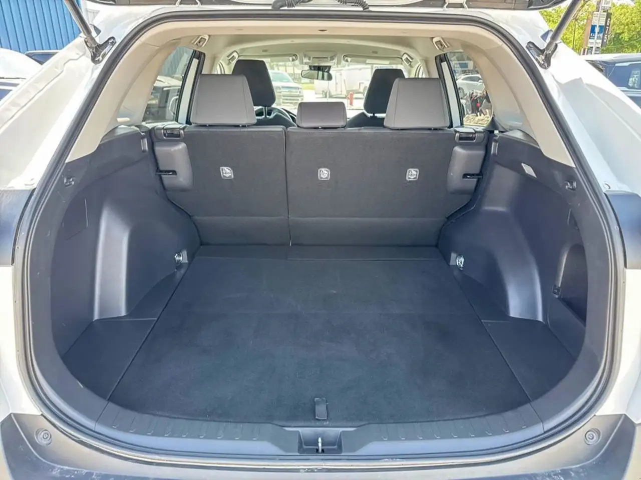 Toyota RAV 4 снимка Toyota RAV 4