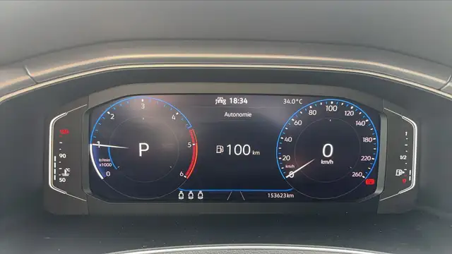 Volkswagen T-Roc view 12